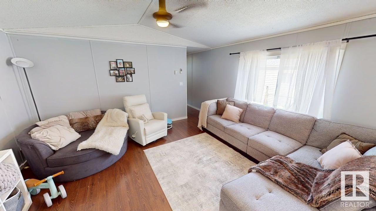 74 Greenwood Mhp, Drayton Valley, Alberta  T7A 1L4 - Photo 6 - E4438633
