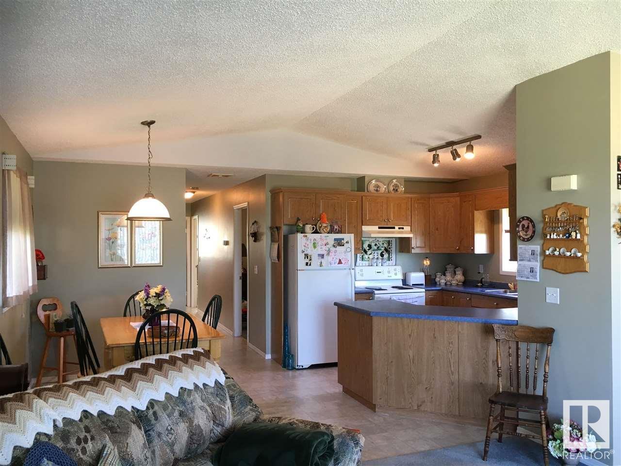 8 Woodcroft Pl, Warburg, Alberta  T0C 2T0 - Photo 2 - E4438647