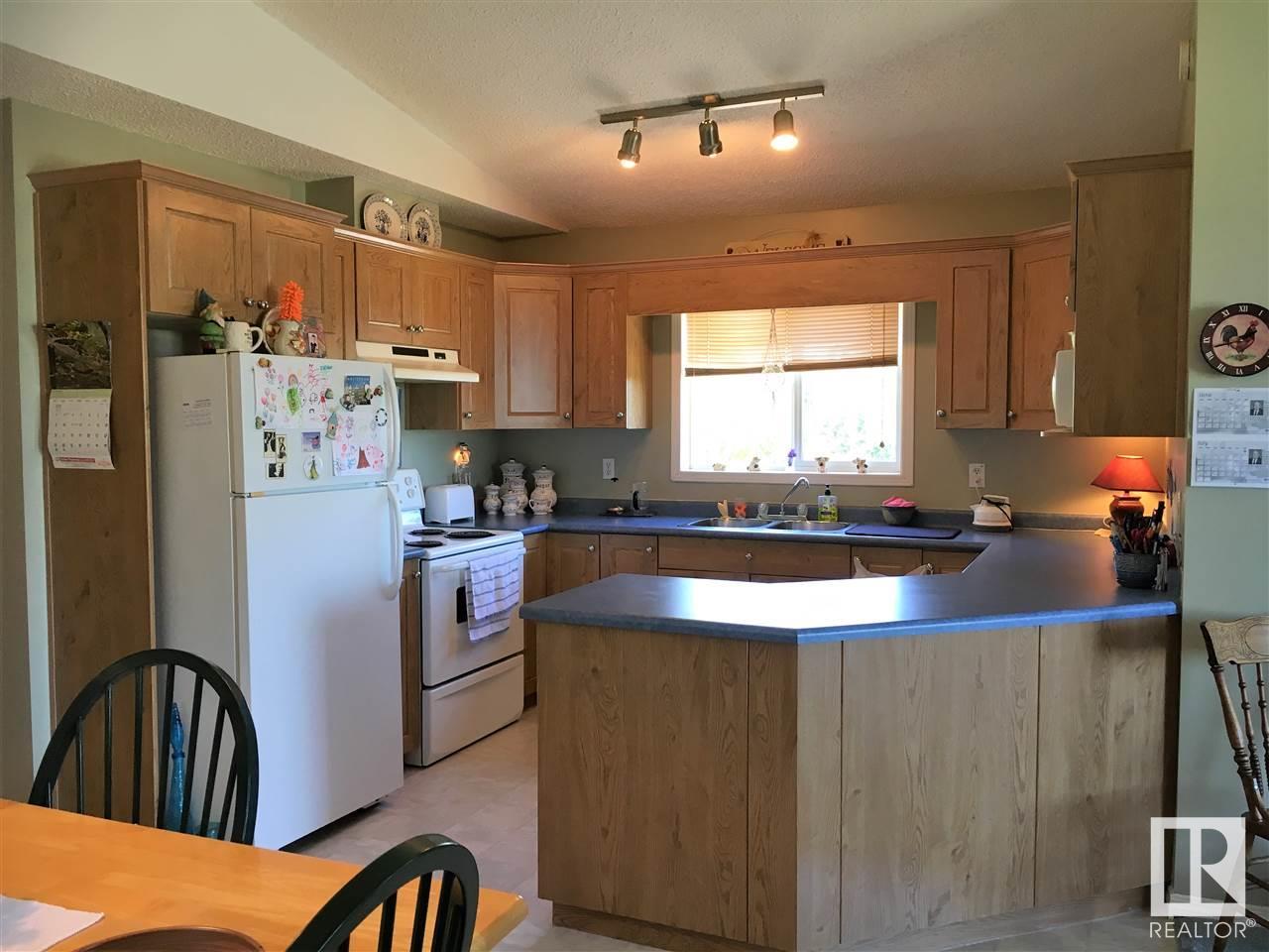 8 Woodcroft Pl, Warburg, Alberta  T0C 2T0 - Photo 3 - E4438647