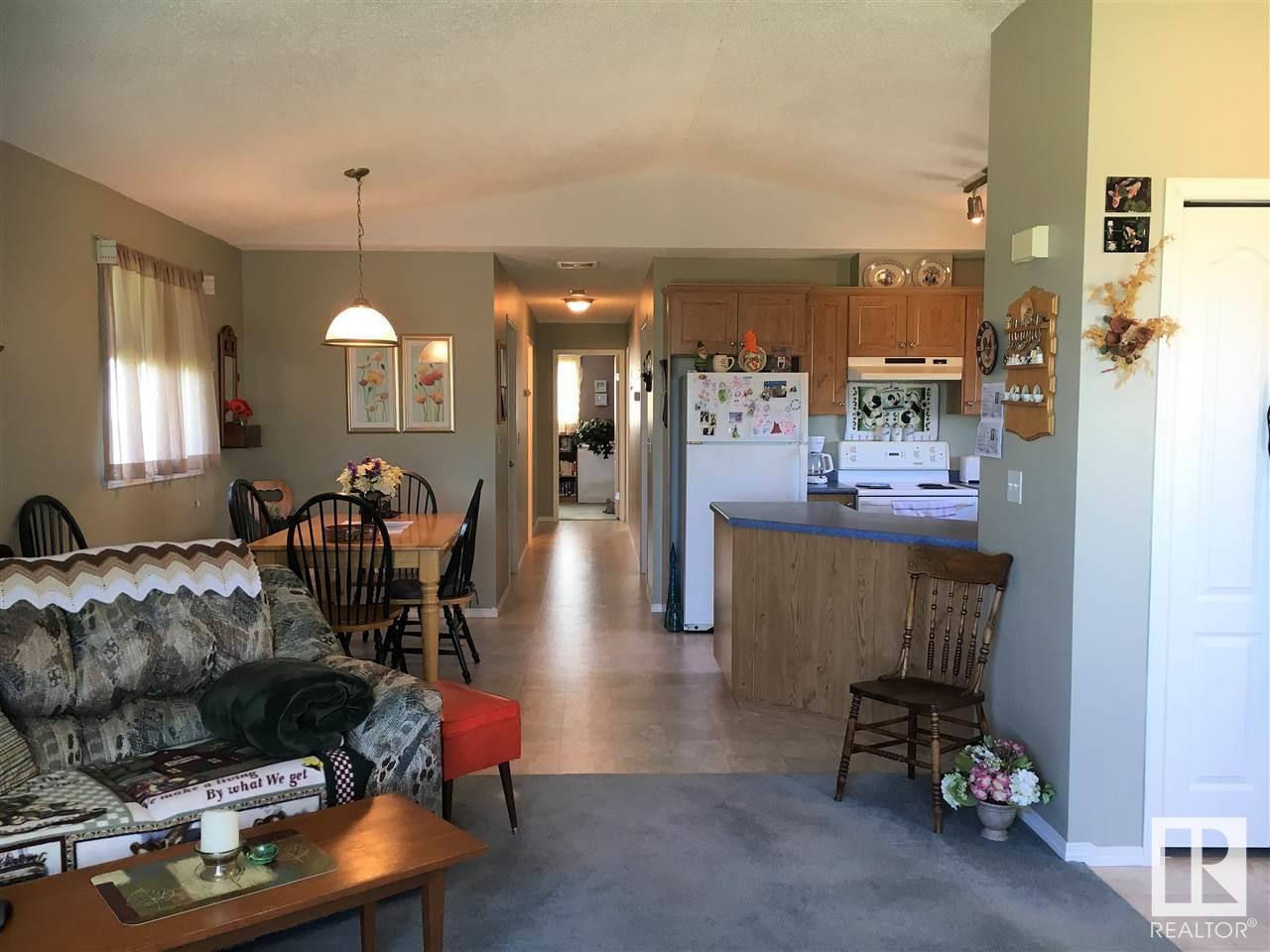 8 Woodcroft Pl, Warburg, Alberta  T0C 2T0 - Photo 4 - E4438647