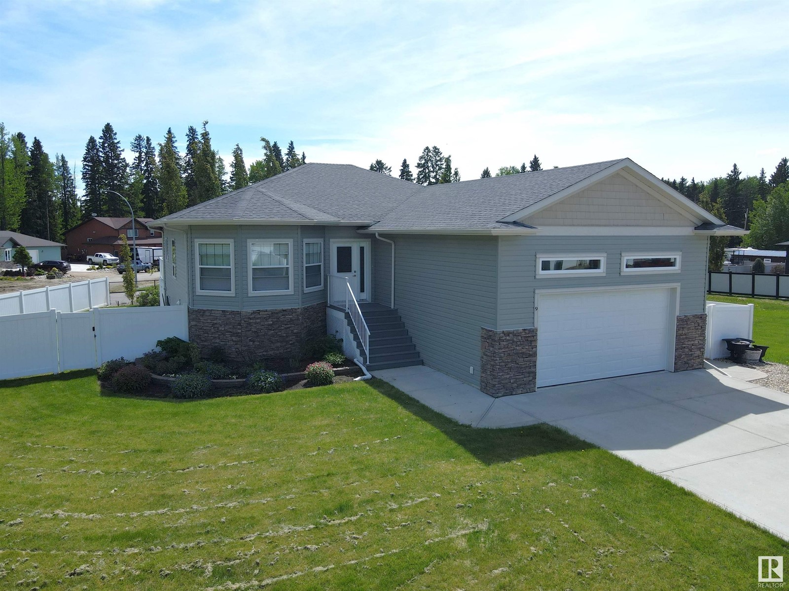 9 Fraser Dr, Breton, Alberta  T0C 0P0 - Photo 1 - E4439451