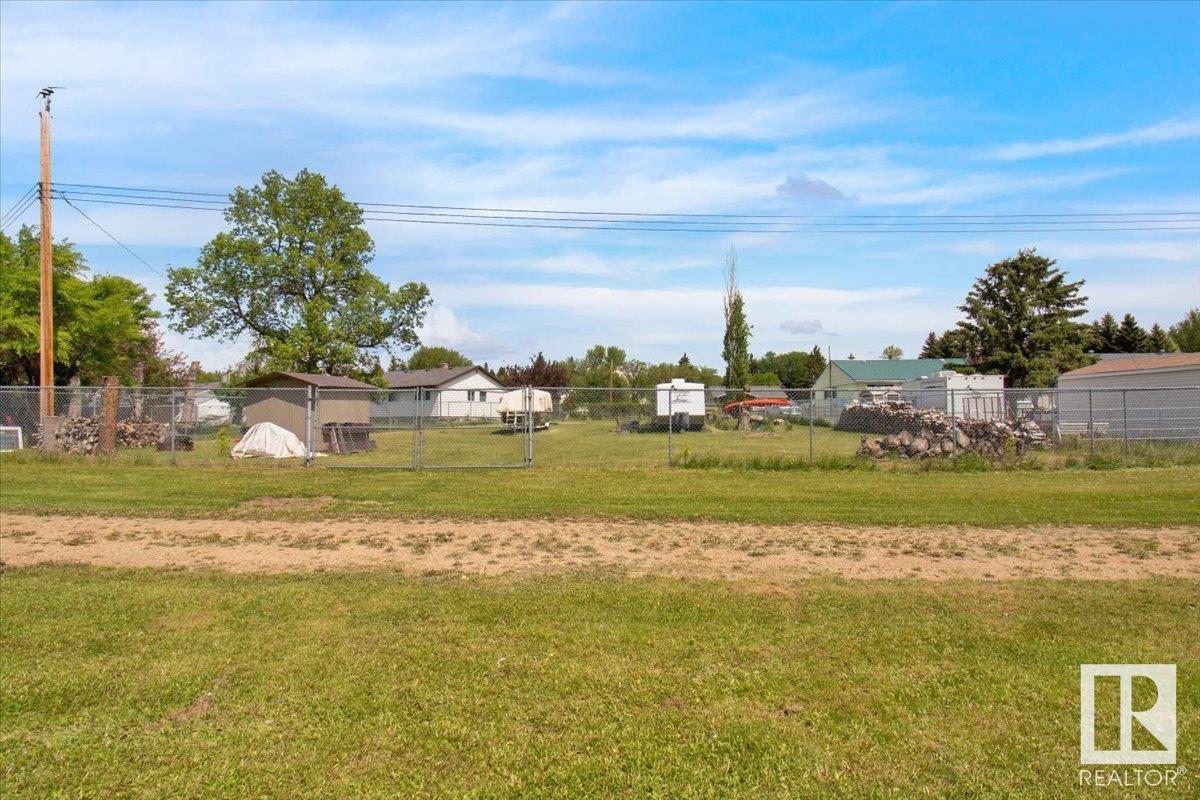 4713 34 St, Rural Wetaskiwin County, Alberta  T0C 2C0 - Photo 10 - E4440348