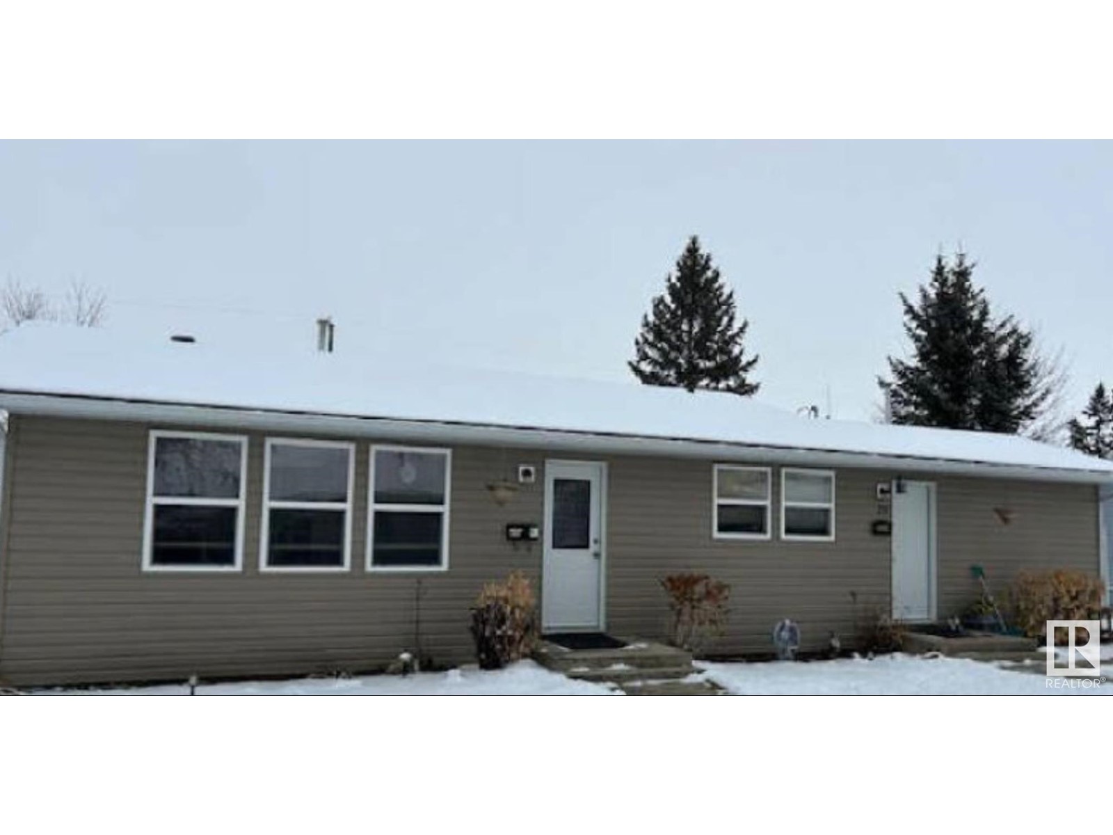#29 320 7 AV, three hills, Alberta