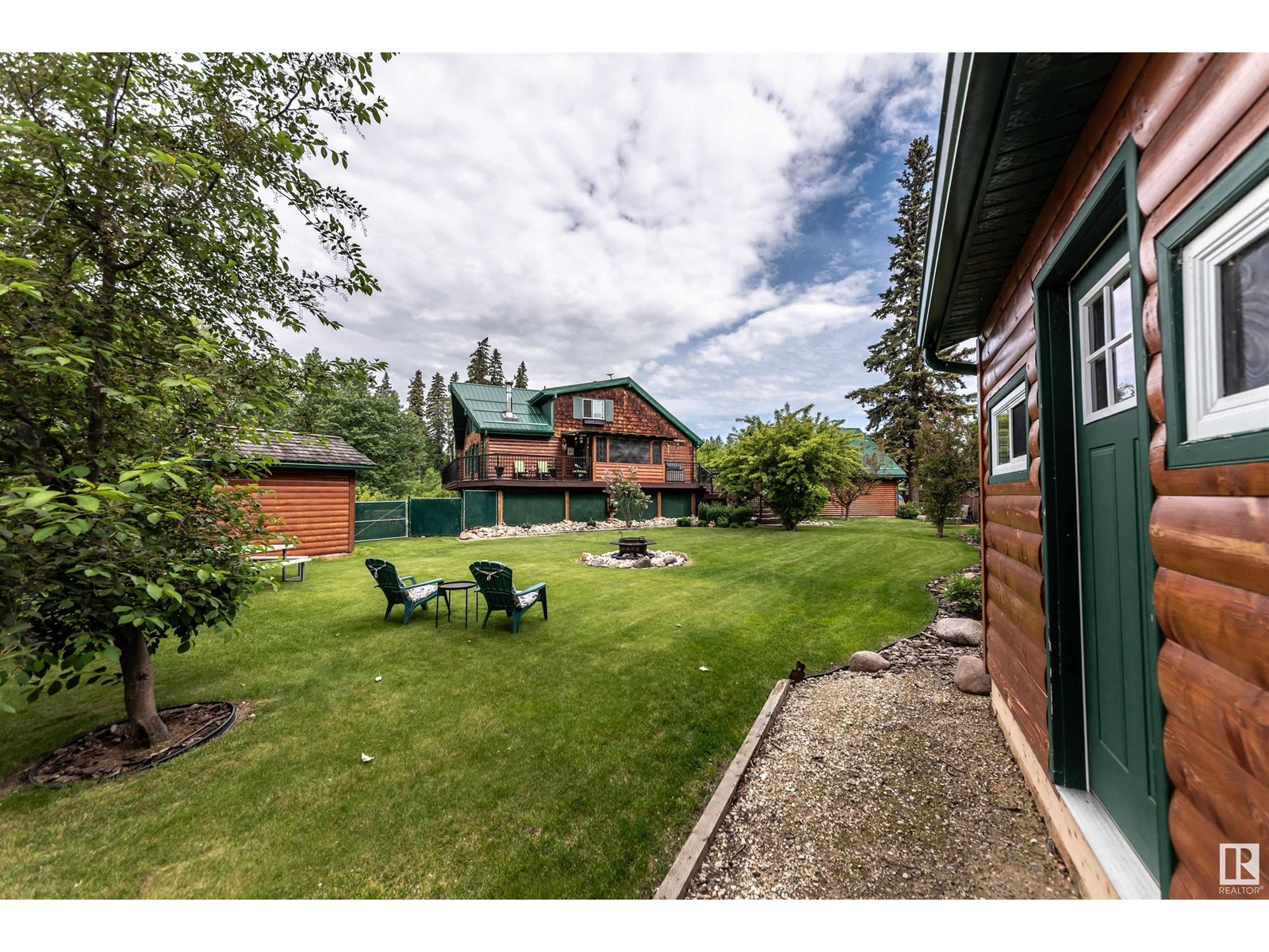 4815 49a Av, Rural Lac Ste. Anne County, Alberta  T0E 0A0 - Photo 2 - E4440903