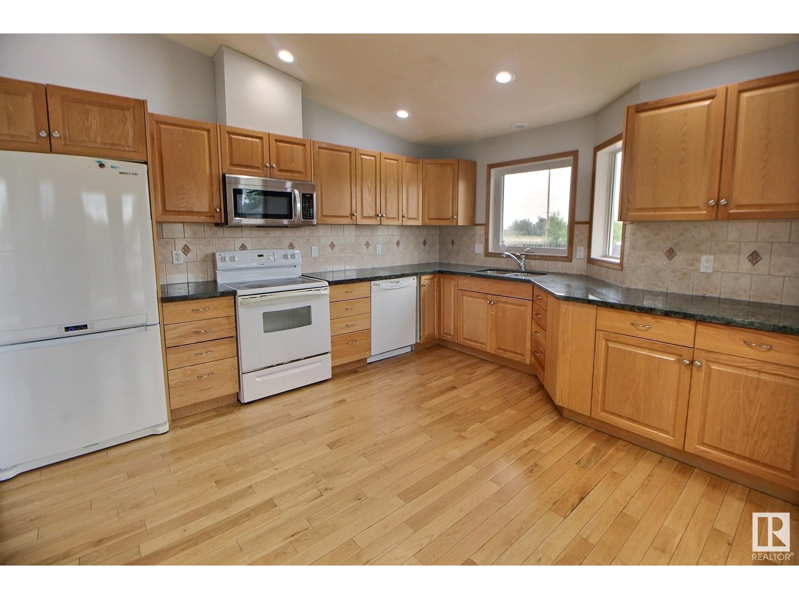 5236 49 Av, Onoway, Alberta  T0E 1V0 - Photo 2 - E4442491