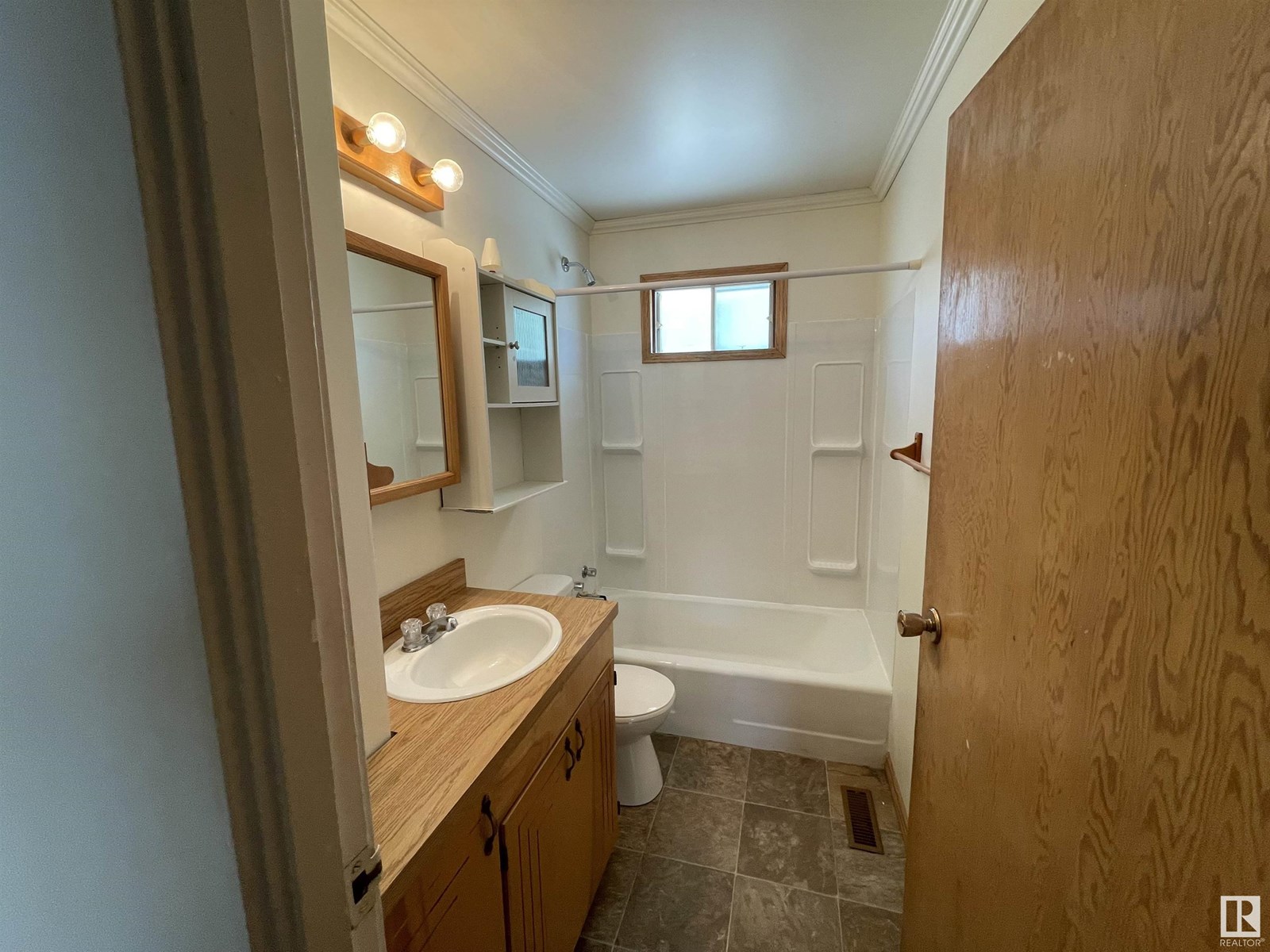 4904 47 St, Drayton Valley, Alberta  T7A 1H8 - Photo 6 - E4442590