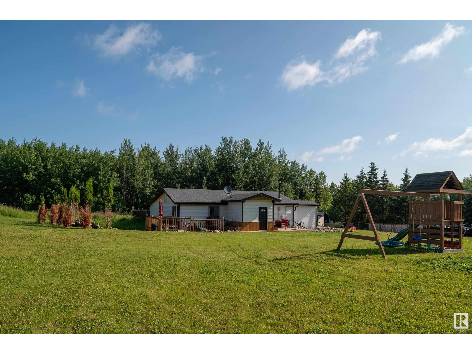 #233 1414 37 HI, rural lac ste. anne county, Alberta