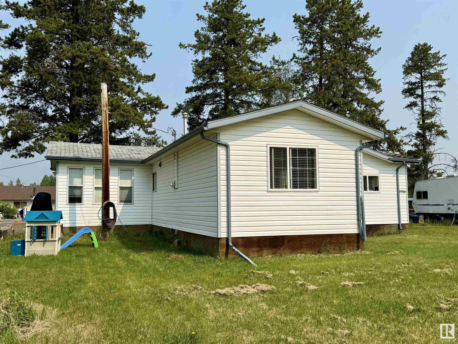 4906 54 Av, Cynthia, Alberta  T0E 0K0 - Photo 5 - E4442654