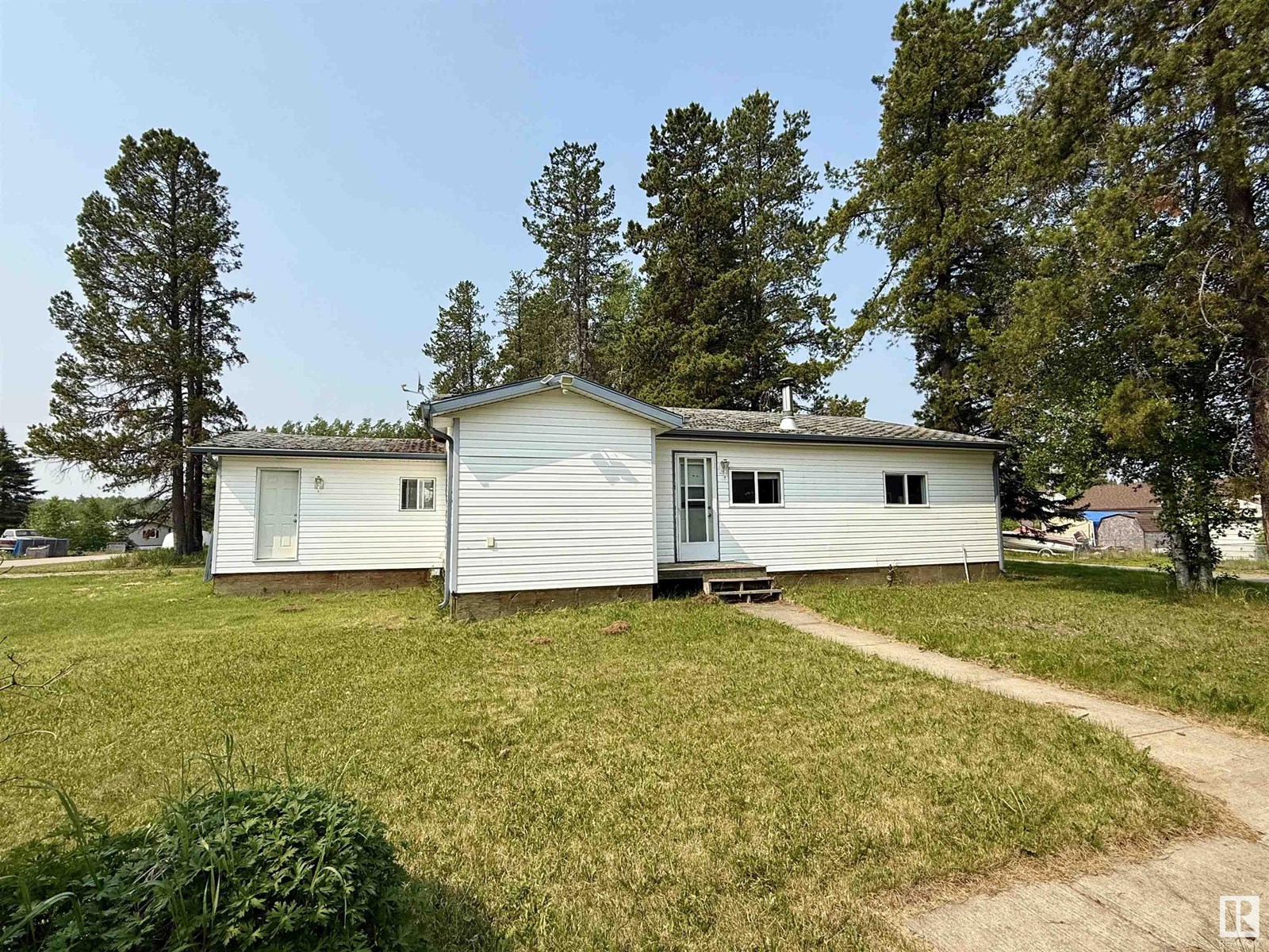 4906 54 Av, Cynthia, Alberta  T0E 0K0 - Photo 7 - E4442654