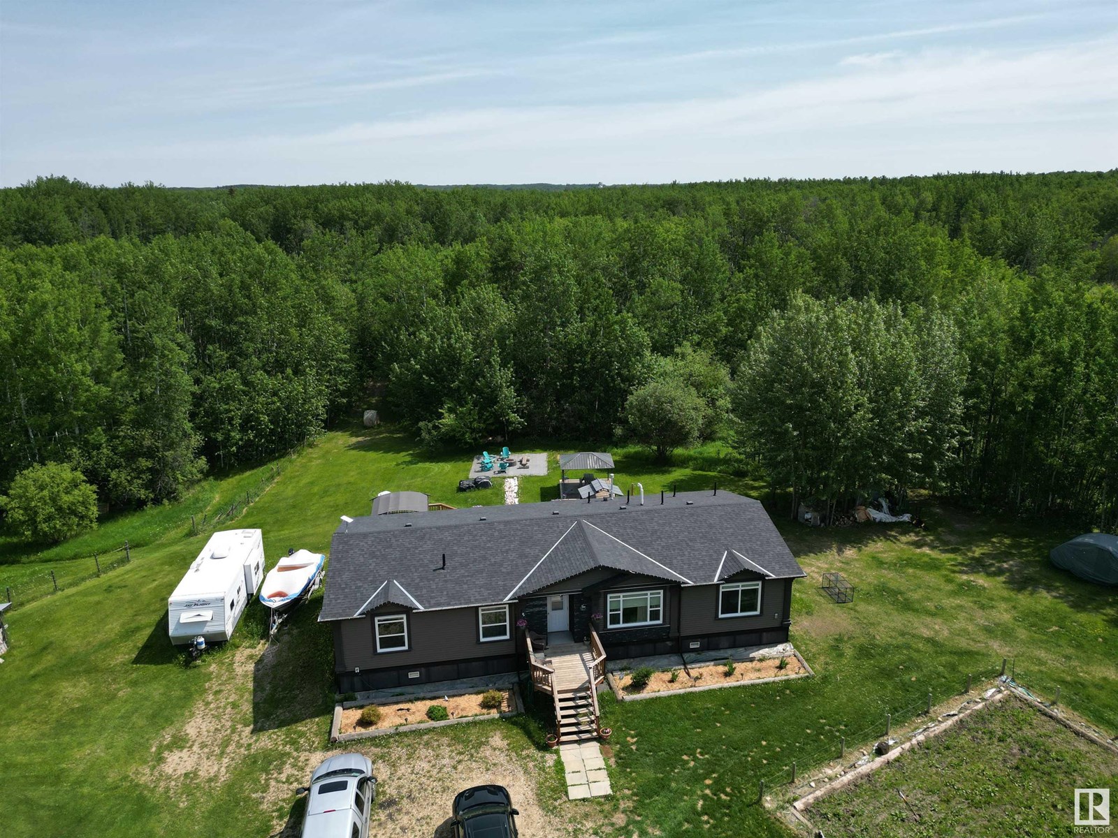 55227 Rge Road 33, Rural Lac Ste. Anne County, Alberta  T0E 1A0 - Photo 2 - E4442682