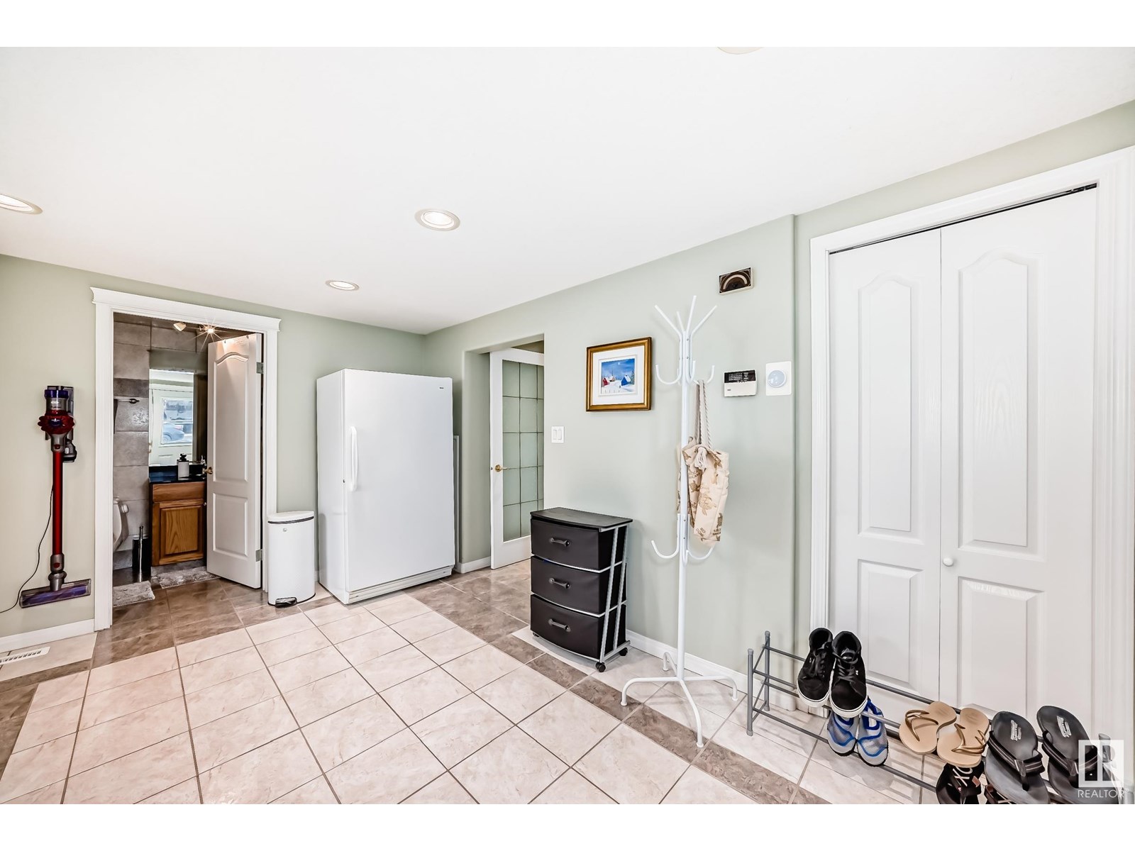 43 Lakeshore Dr, Rural Lac Ste. Anne County, Alberta  T0E 1V0 - Photo 36 - E4444120