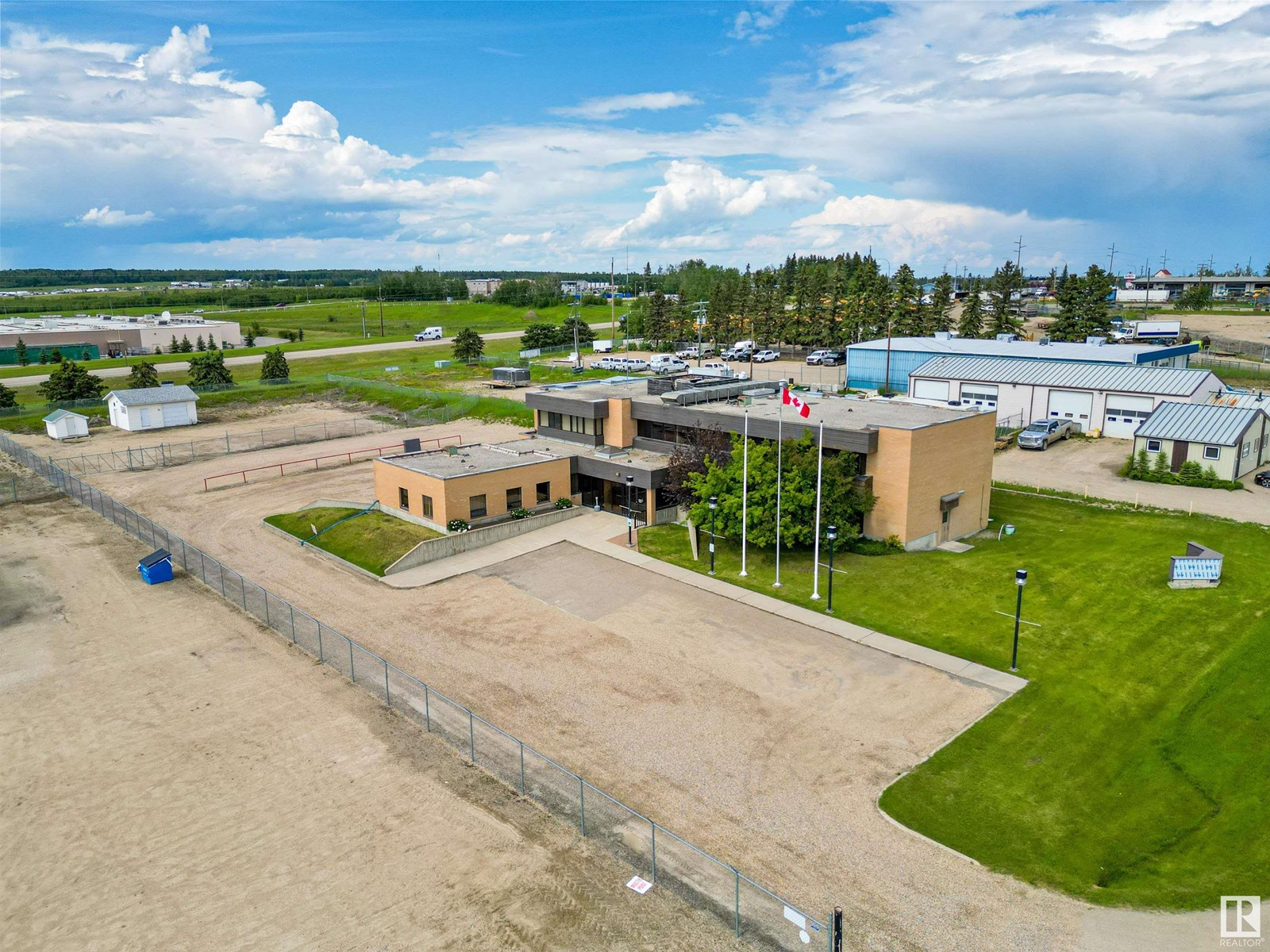5516 Industrial Road, Drayton Valley, Alberta  T7A 1R1 - Photo 2 - E4444421