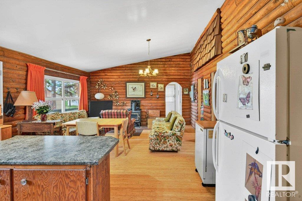 287 Lakeshore Dr, Rural Lac Ste. Anne County, Alberta  T0E 1V0 - Photo 11 - E4444758