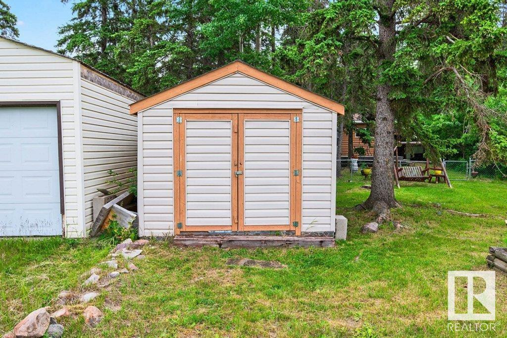 287 Lakeshore Dr, Rural Lac Ste. Anne County, Alberta  T0E 1V0 - Photo 39 - E4444758