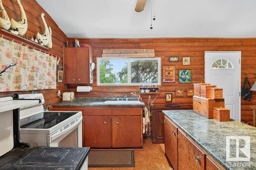 287 Lakeshore Dr, Rural Lac Ste. Anne County, Alberta  T0E 1V0 - Photo 8 - E4444758