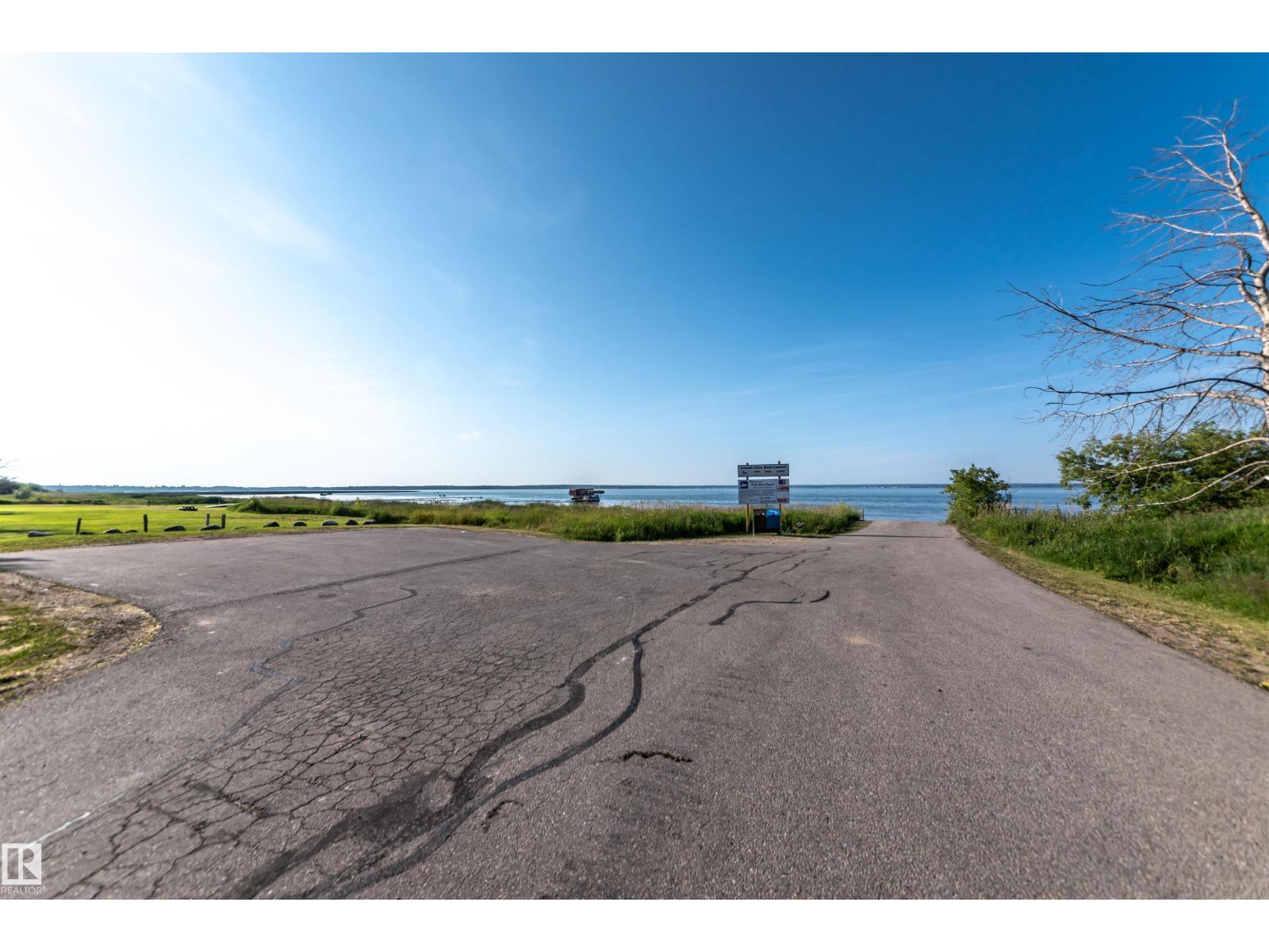 303 3 St, Rural Lac Ste. Anne County, Alberta  T0E 1A0 - Photo 42 - E4448326