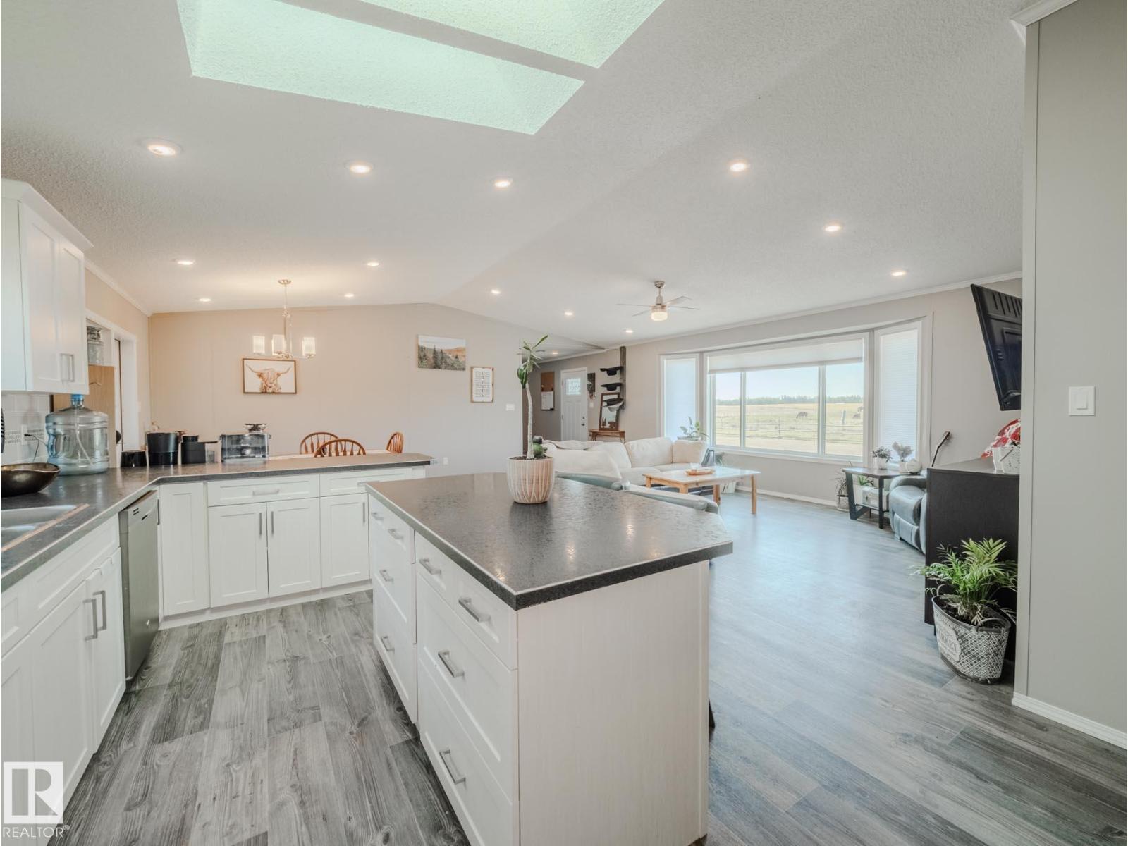 55415 Highway 777, Rural Lac Ste. Anne County, Alberta  T0E 1V0 - Photo 37 - E4448567