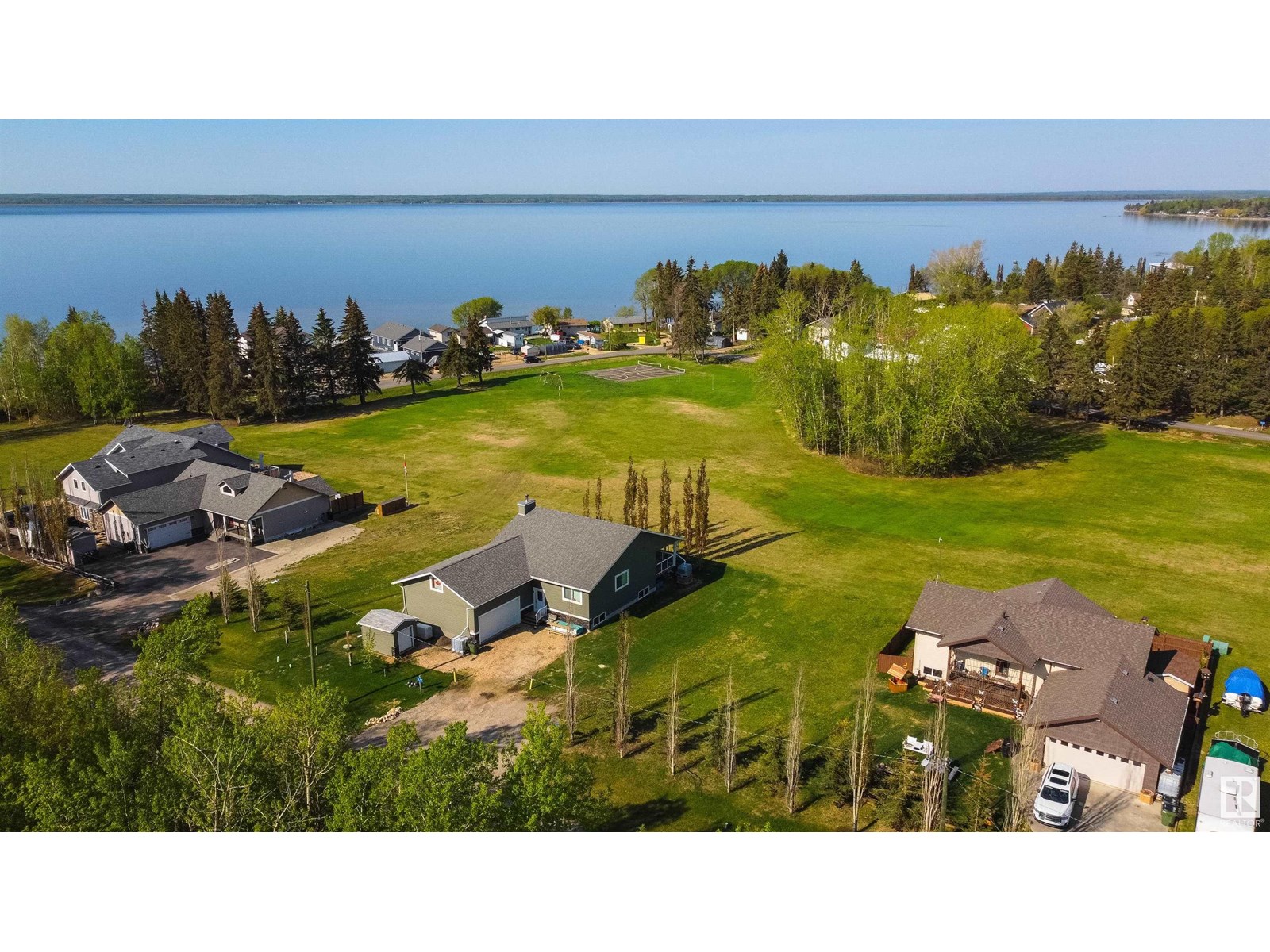 106 1 St, Rural Lac Ste. Anne County, Alberta  T0E 1A0 - Photo 2 - E4448740