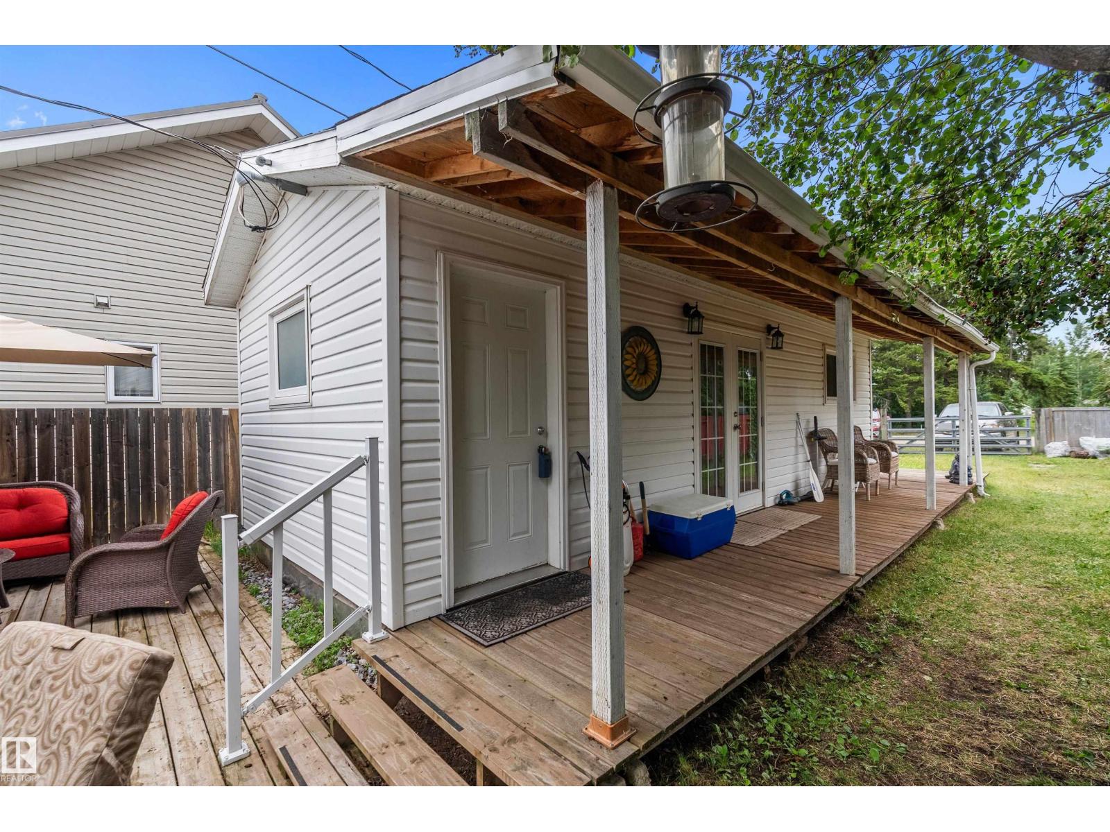 419 1st Av, Rural Wetaskiwin County, Alberta  T0C 1X0 - Photo 1 - E4450035