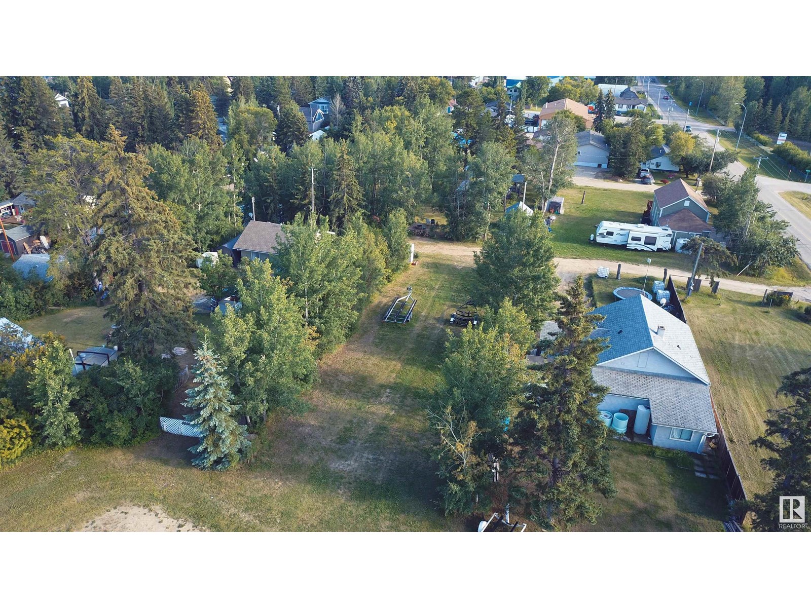 137 1 St, Rural Parkland County, Alberta  T0E 2B0 - Photo 1 - E4450678