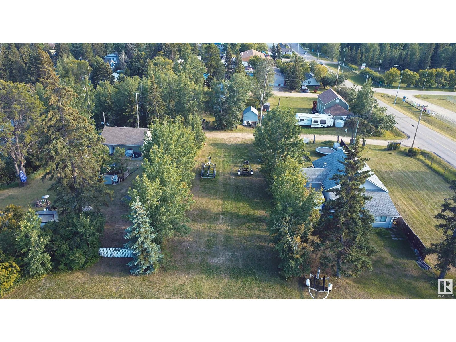 137 1 St, Rural Parkland County, Alberta  T0E 2B0 - Photo 2 - E4450678
