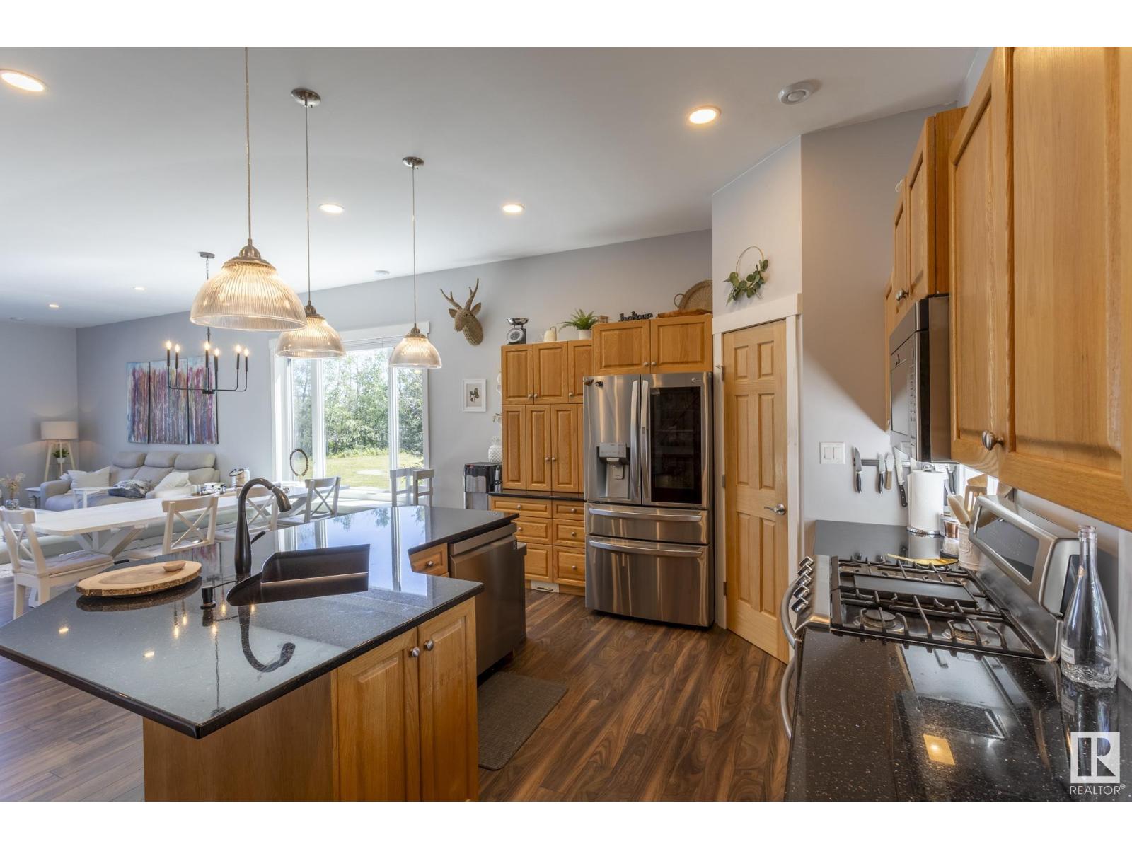 14 Kos St, Rural Parkland County, Alberta  T0E 2B0 - Photo 3 - E4450842