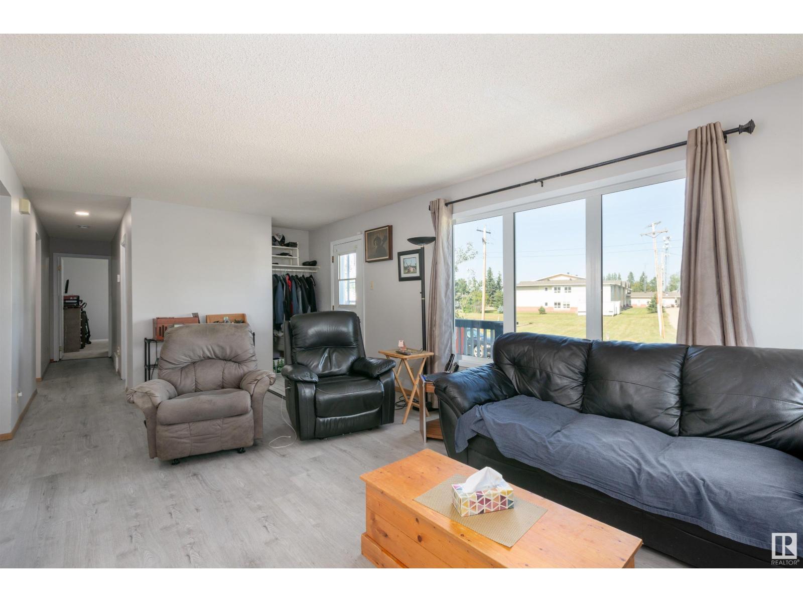4708 52 St, Onoway, Alberta  T0E 1V0 - Photo 5 - E4451194