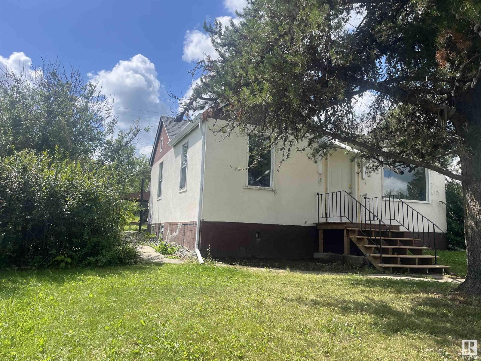 4811 48 Ave, Evansburg, Alberta  T0E 0T0 - Photo 2 - E4451342