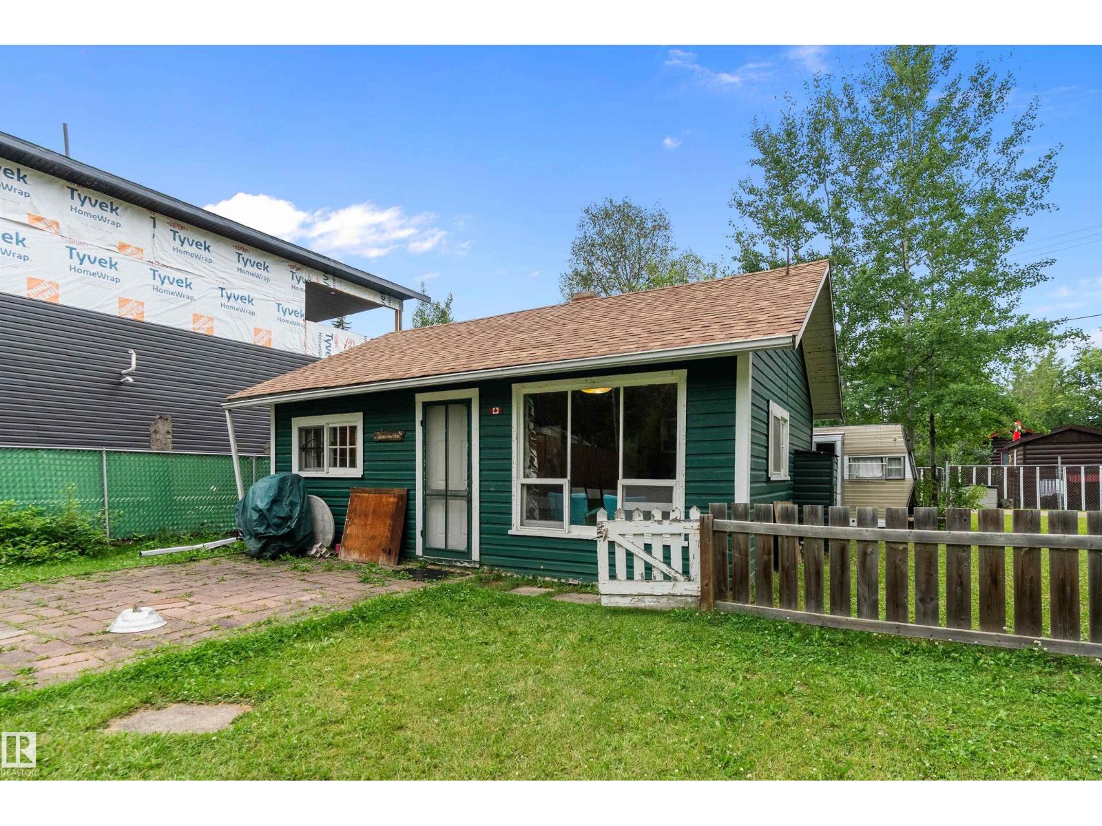 211 2nd Av, Rural Wetaskiwin County, Alberta  T0C 1X0 - Photo 2 - E4451665