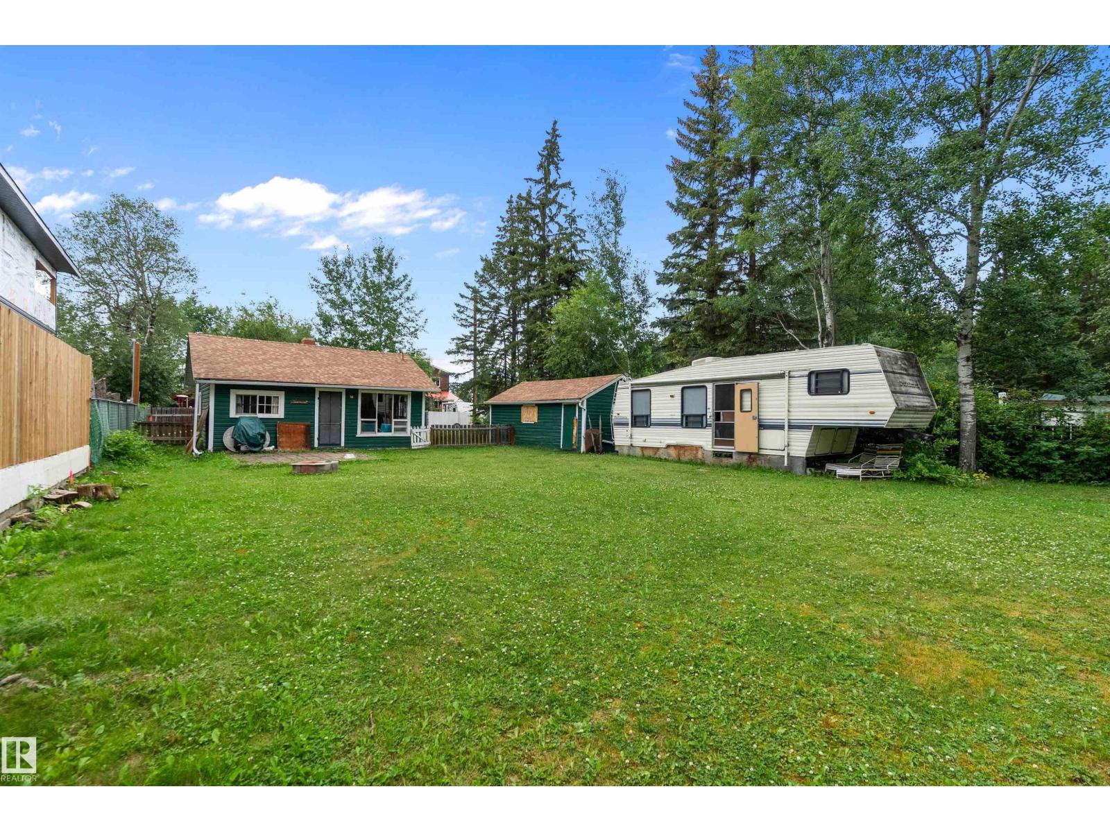 211 2nd Av, Rural Wetaskiwin County, Alberta  T0C 1X0 - Photo 9 - E4451665