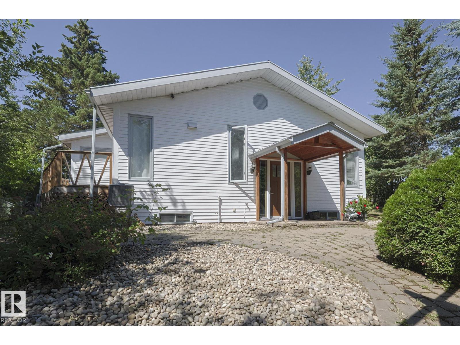 9 Gibbons Av, Rural Parkland County, Alberta  T0E 2Y0 - Photo 2 - E4452421
