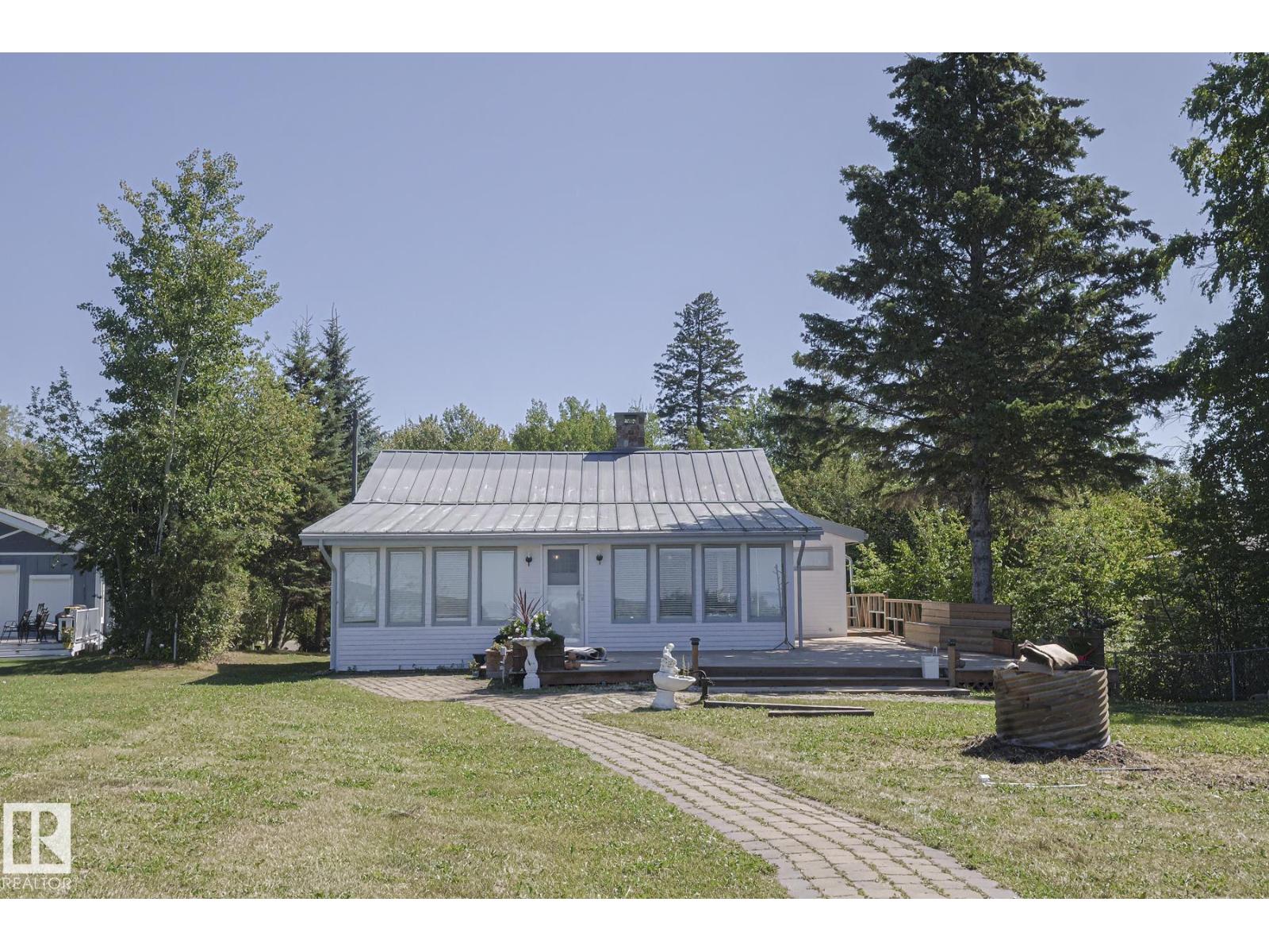 9 Gibbons Av, Rural Parkland County, Alberta  T0E 2Y0 - Photo 3 - E4452421
