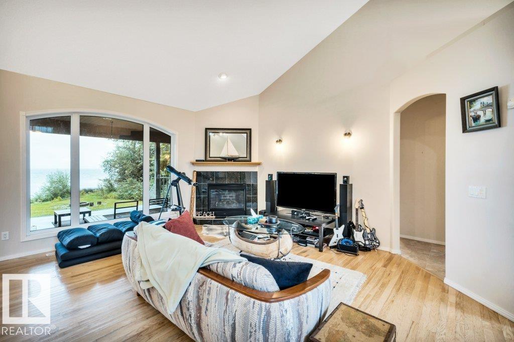 A54 Johnsonia, Rural Leduc County, Alberta  T0C 2C0 - Photo 10 - E4452456