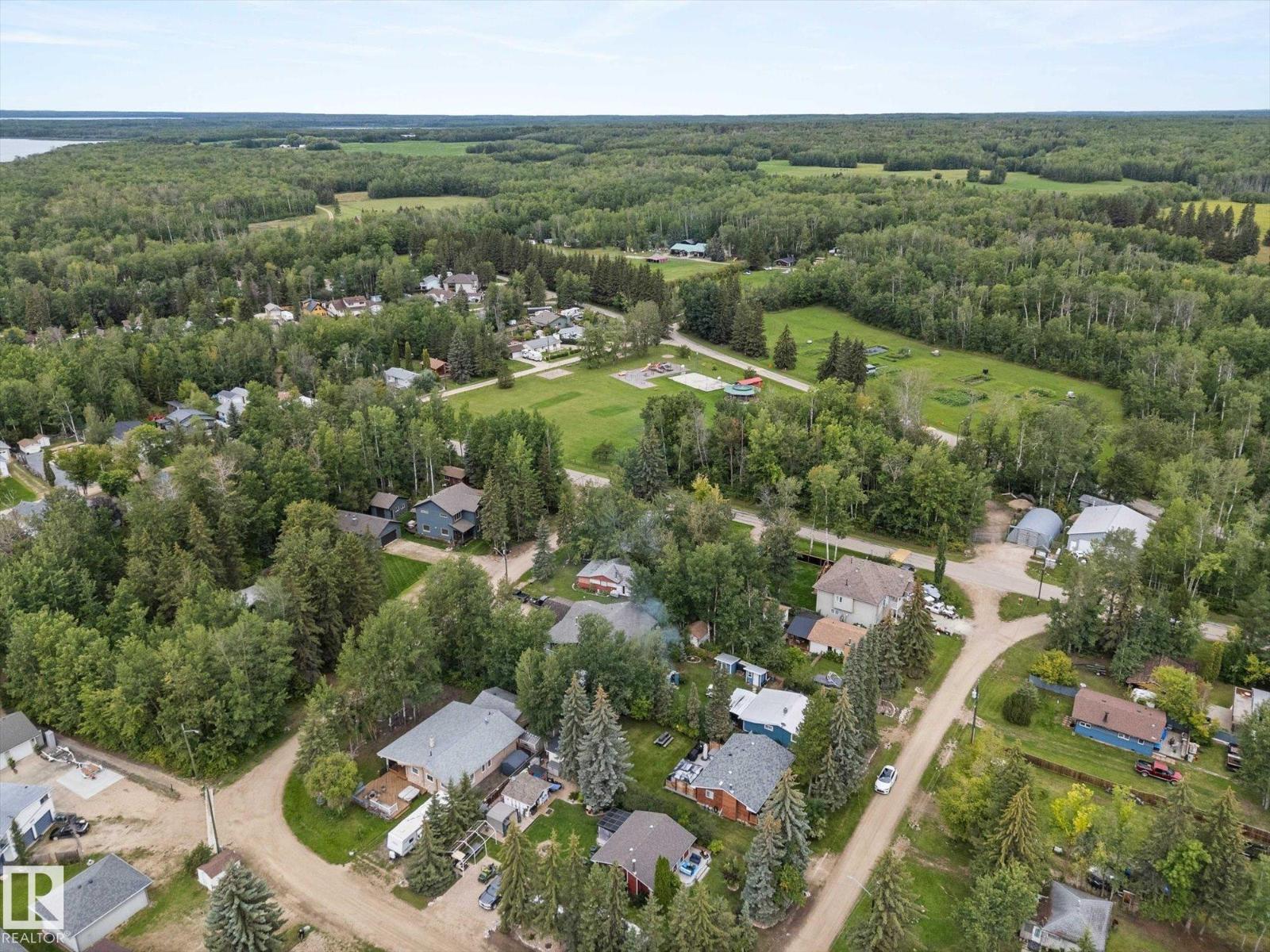 728 7 Street, Rural Lac Ste. Anne County, Alberta  T0E 1A0 - Photo 38 - E4454236