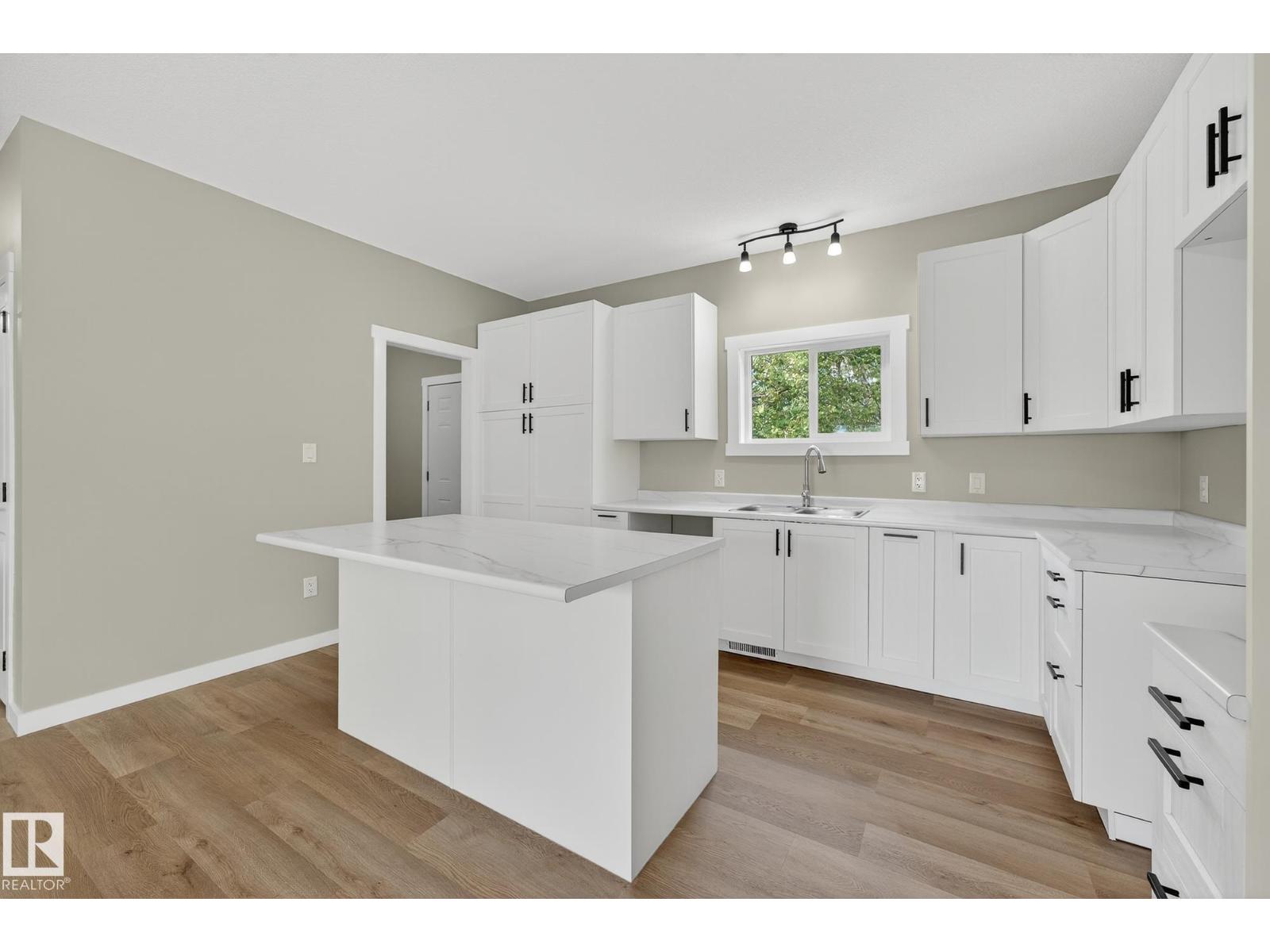 4008 Nakamun Dr, Rural Lac Ste. Anne County, Alberta  T0E 1V0 - Photo 22 - E4454394