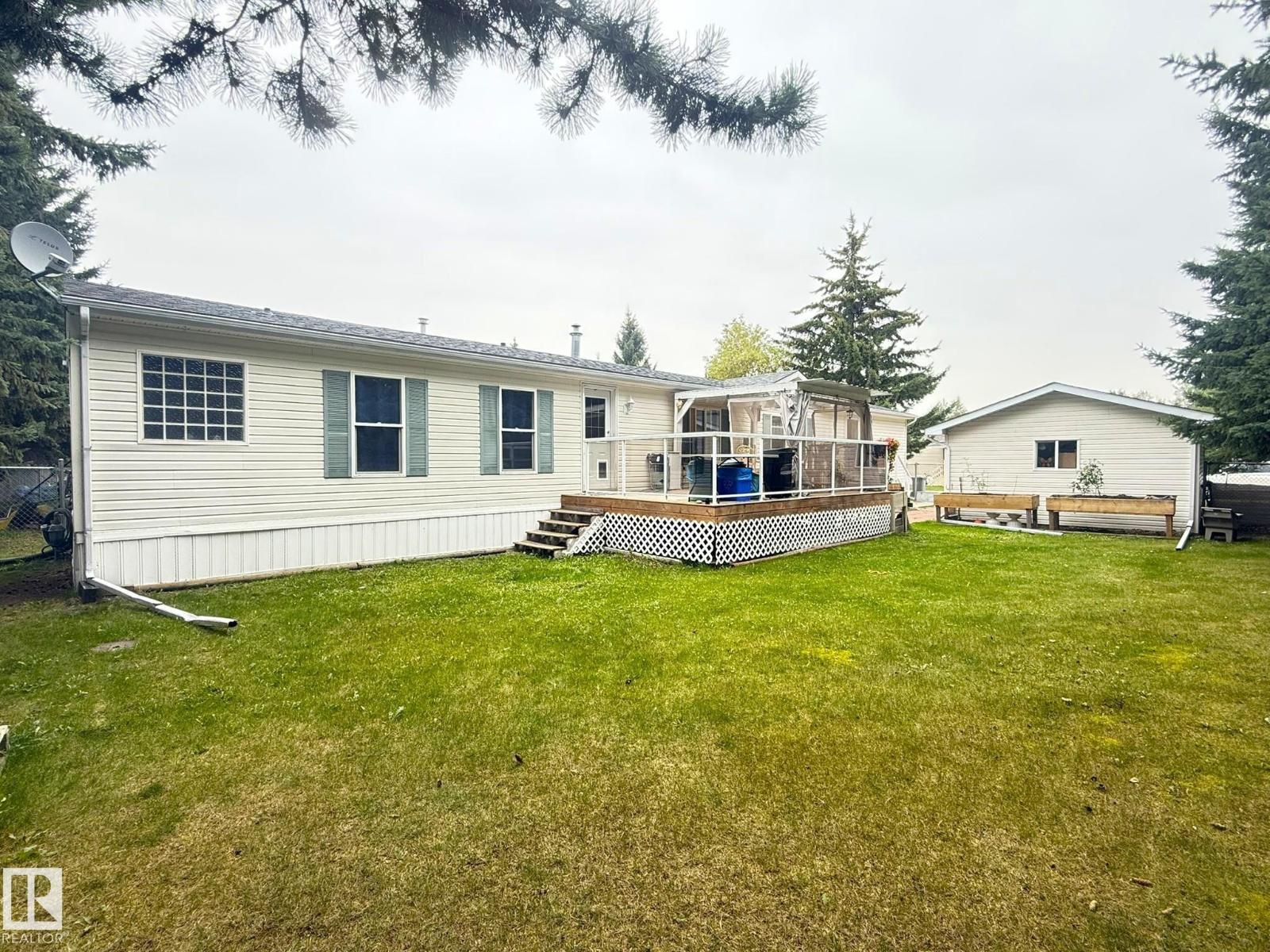 10 Village Green Mobile Park, Warburg, Alberta  T0C 2T0 - Photo 1 - E4454754