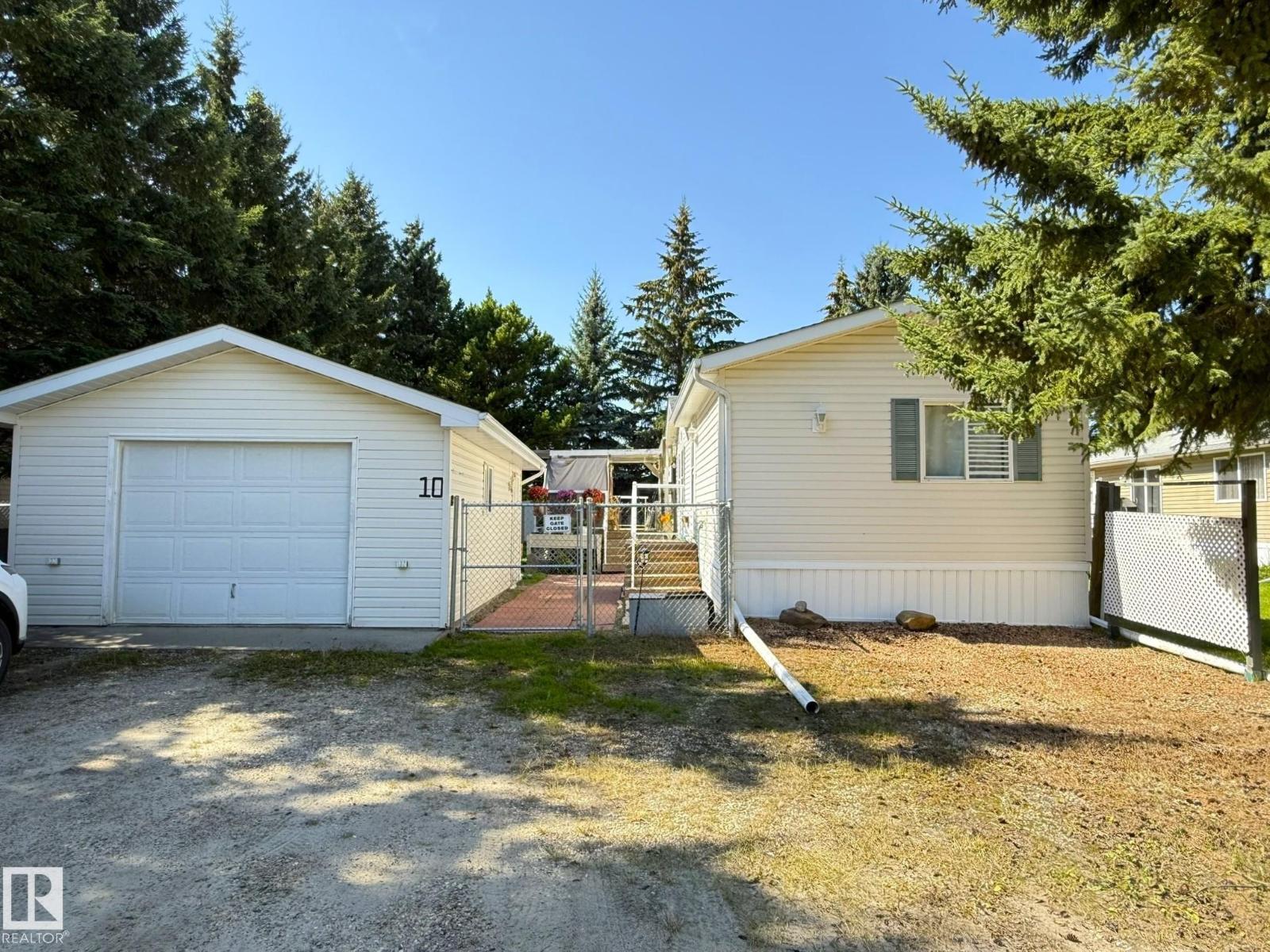 10 Village Green Mobile Park, Warburg, Alberta  T0C 2T0 - Photo 2 - E4454754