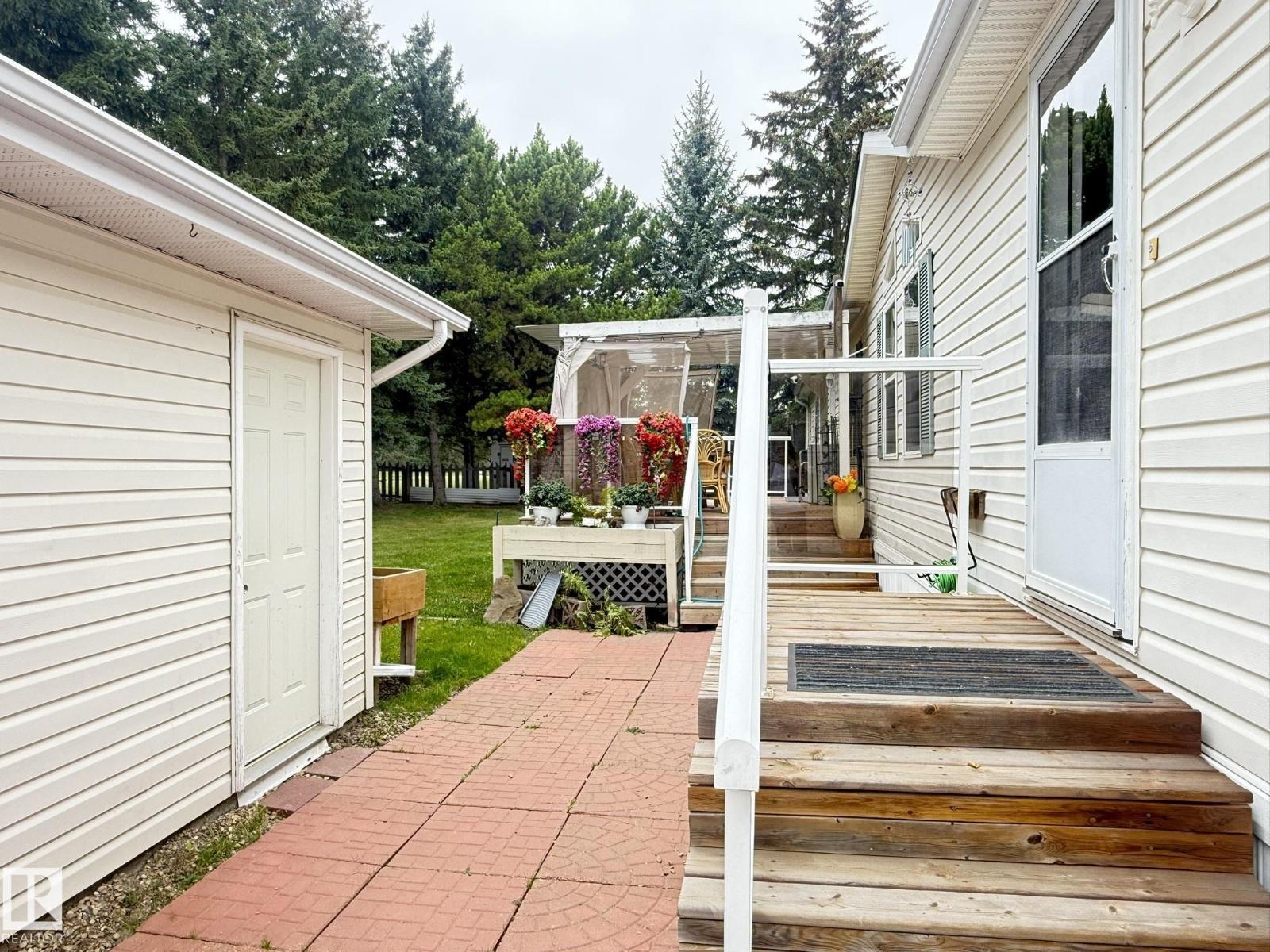 10 Village Green Mobile Park, Warburg, Alberta  T0C 2T0 - Photo 32 - E4454754