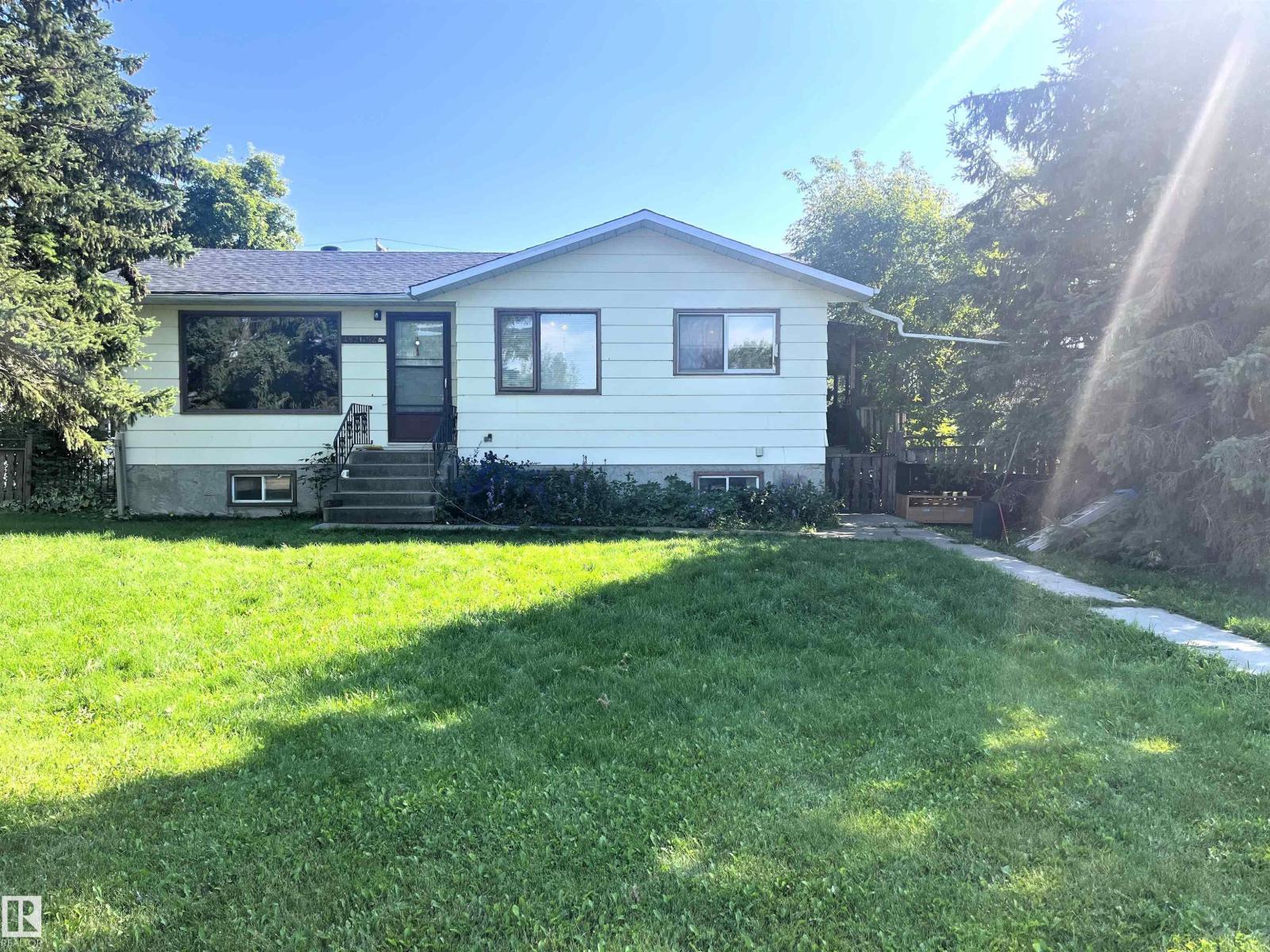 4821 52 Ave, Wildwood, Alberta  T0E 2M0 - Photo 1 - E4454911