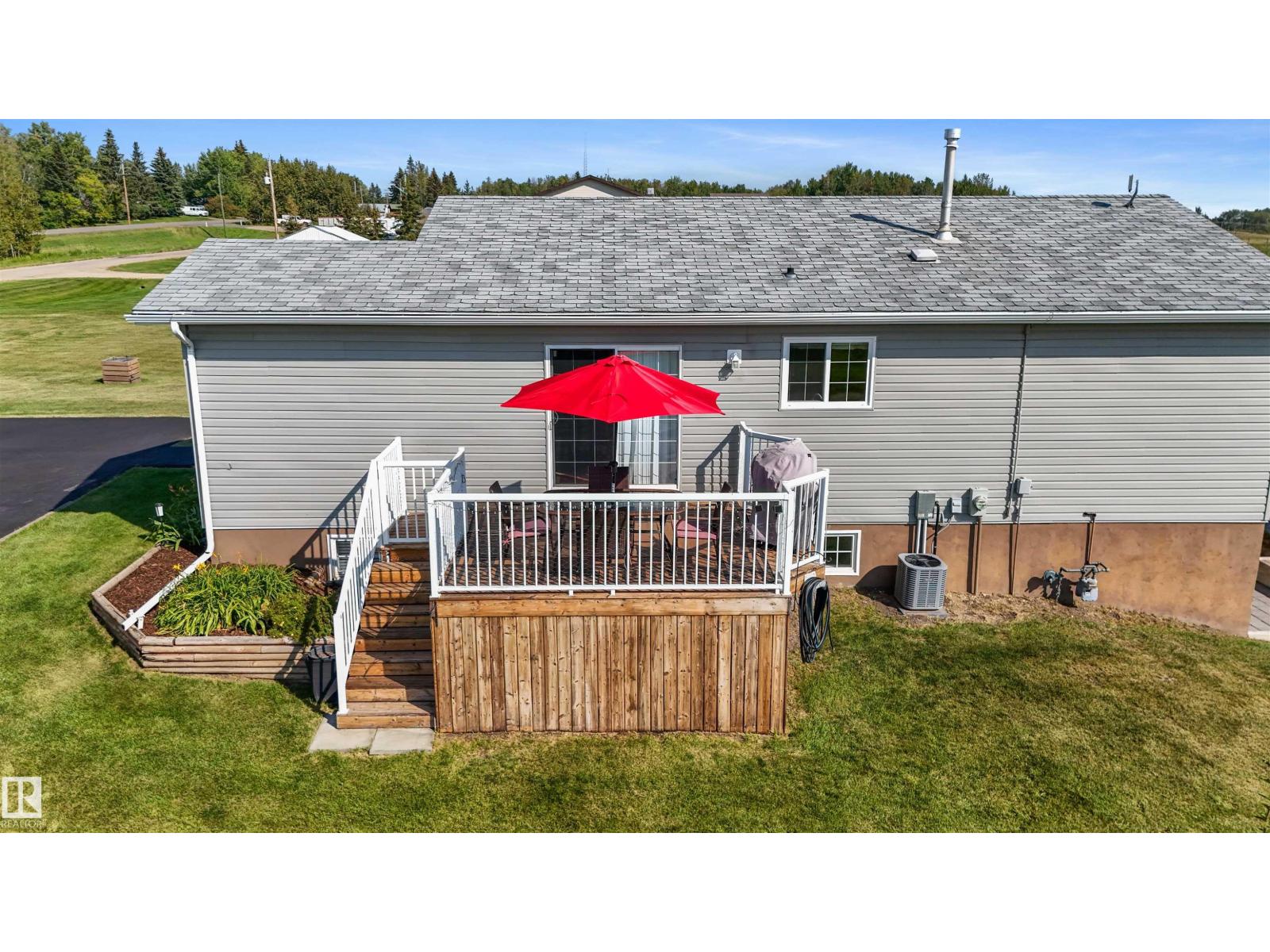 5049 50a Av, Rural Brazeau County, Alberta  T0C 1W0 - Photo 6 - E4455345