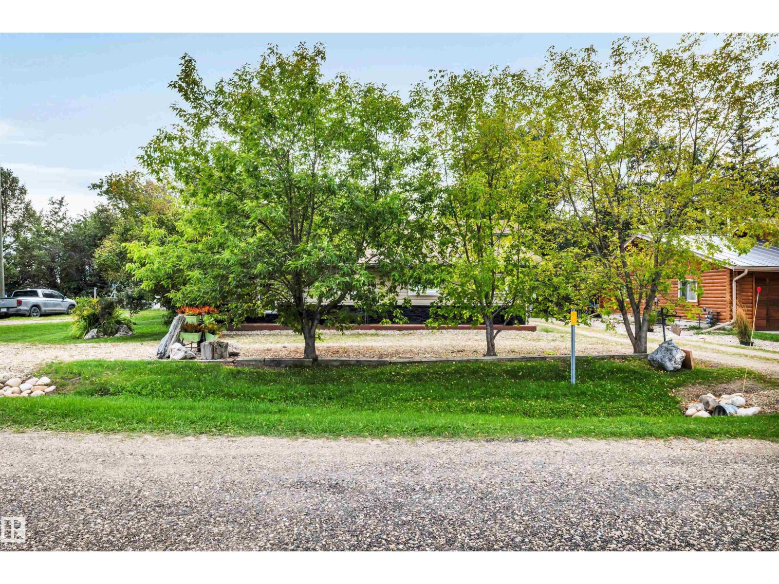 605 6th St, Rural Lac Ste. Anne County, Alberta  T0E 1A0 - Photo 4 - E4455517