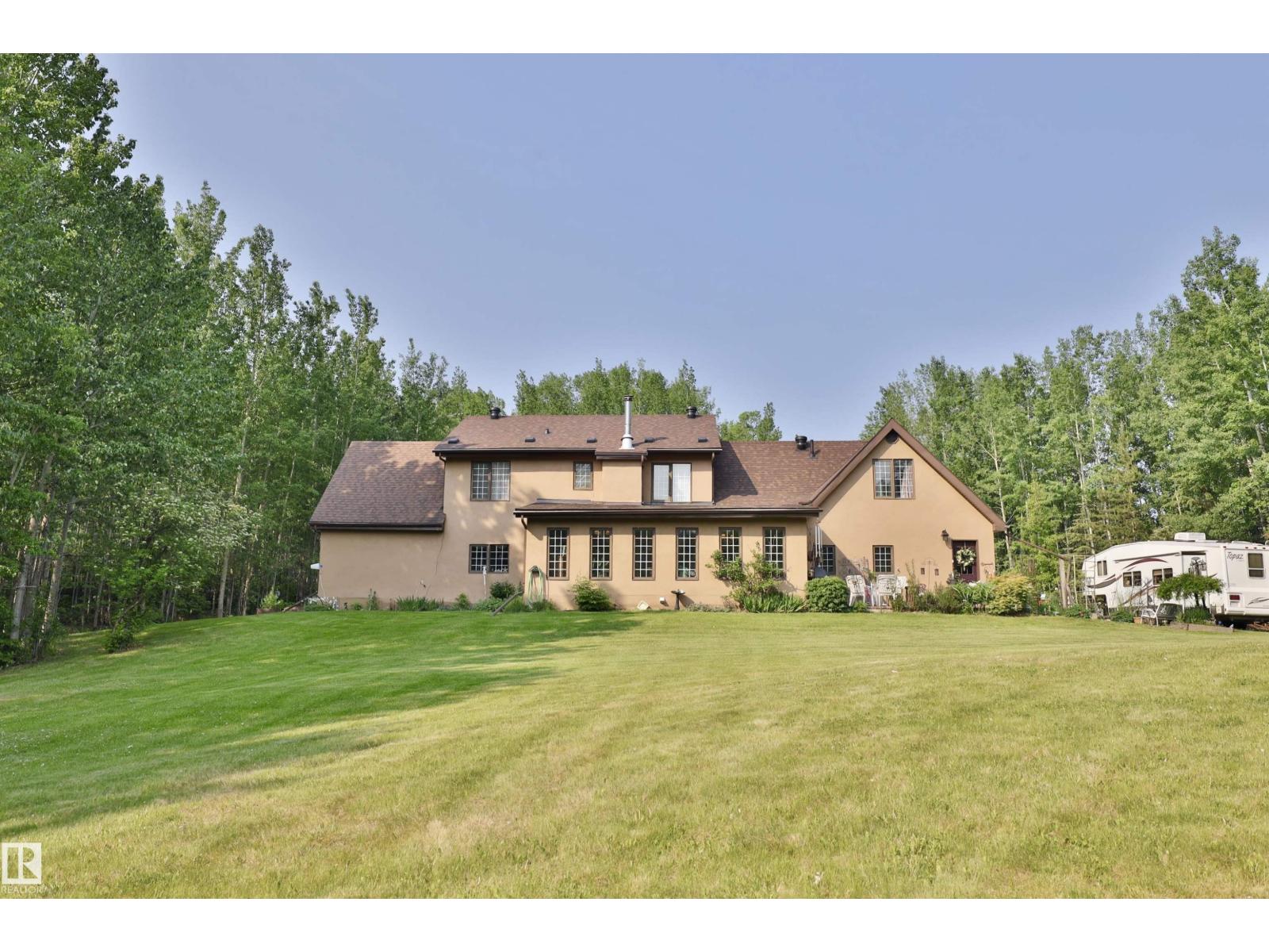 8002 45 St, Rural Wetaskiwin County, Alberta  T0C 2C0 - Photo 1 - E4455553