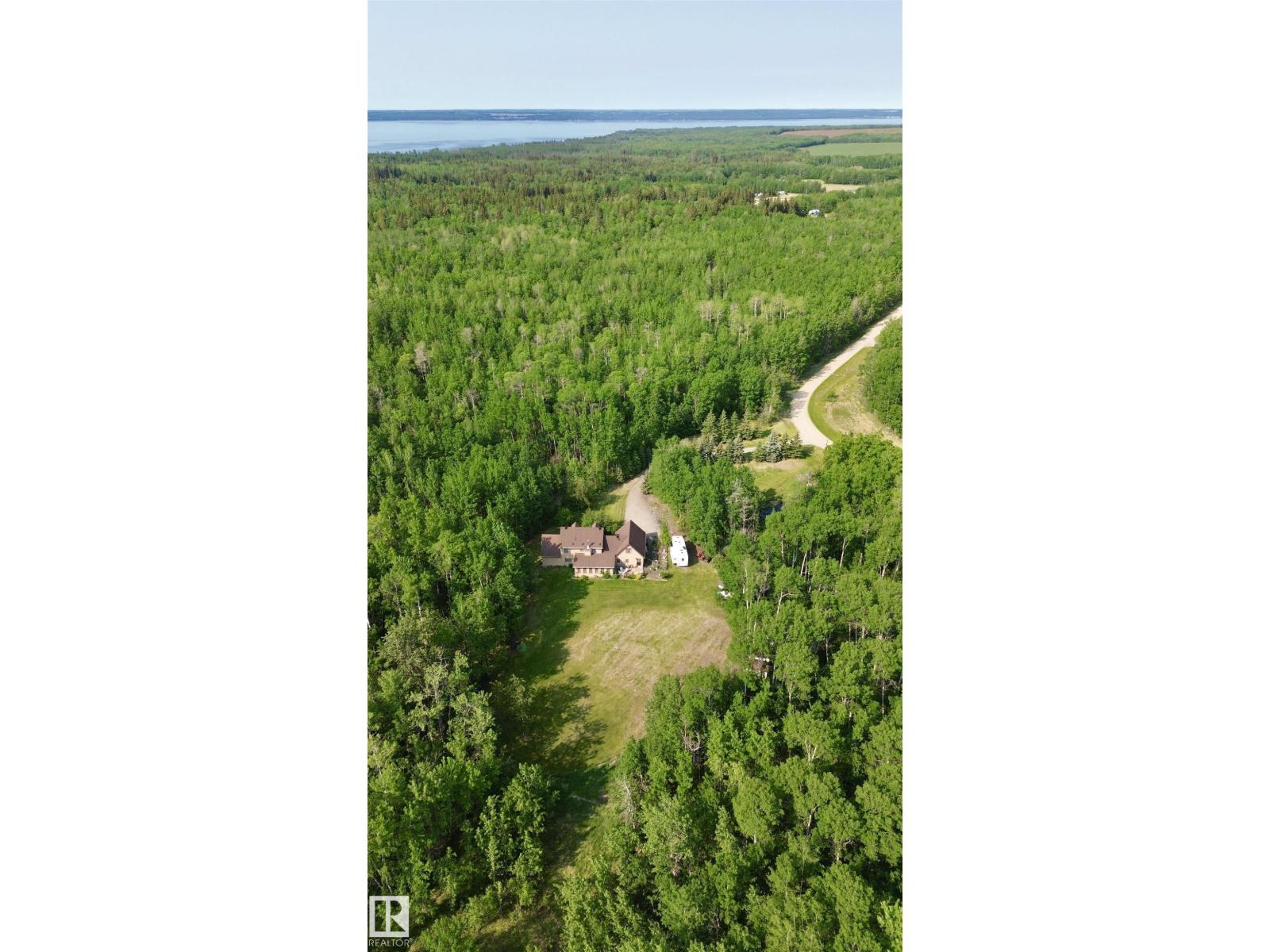 8002 45 St, Rural Wetaskiwin County, Alberta  T0C 2C0 - Photo 6 - E4455553