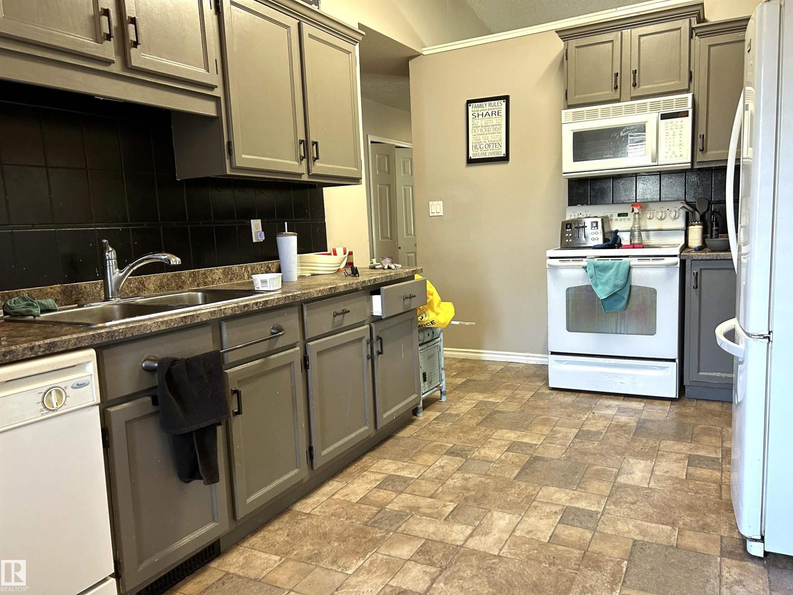 166 West Liberty Cr, Millet, Alberta  T0C 1Z0 - Photo 9 - E4455858