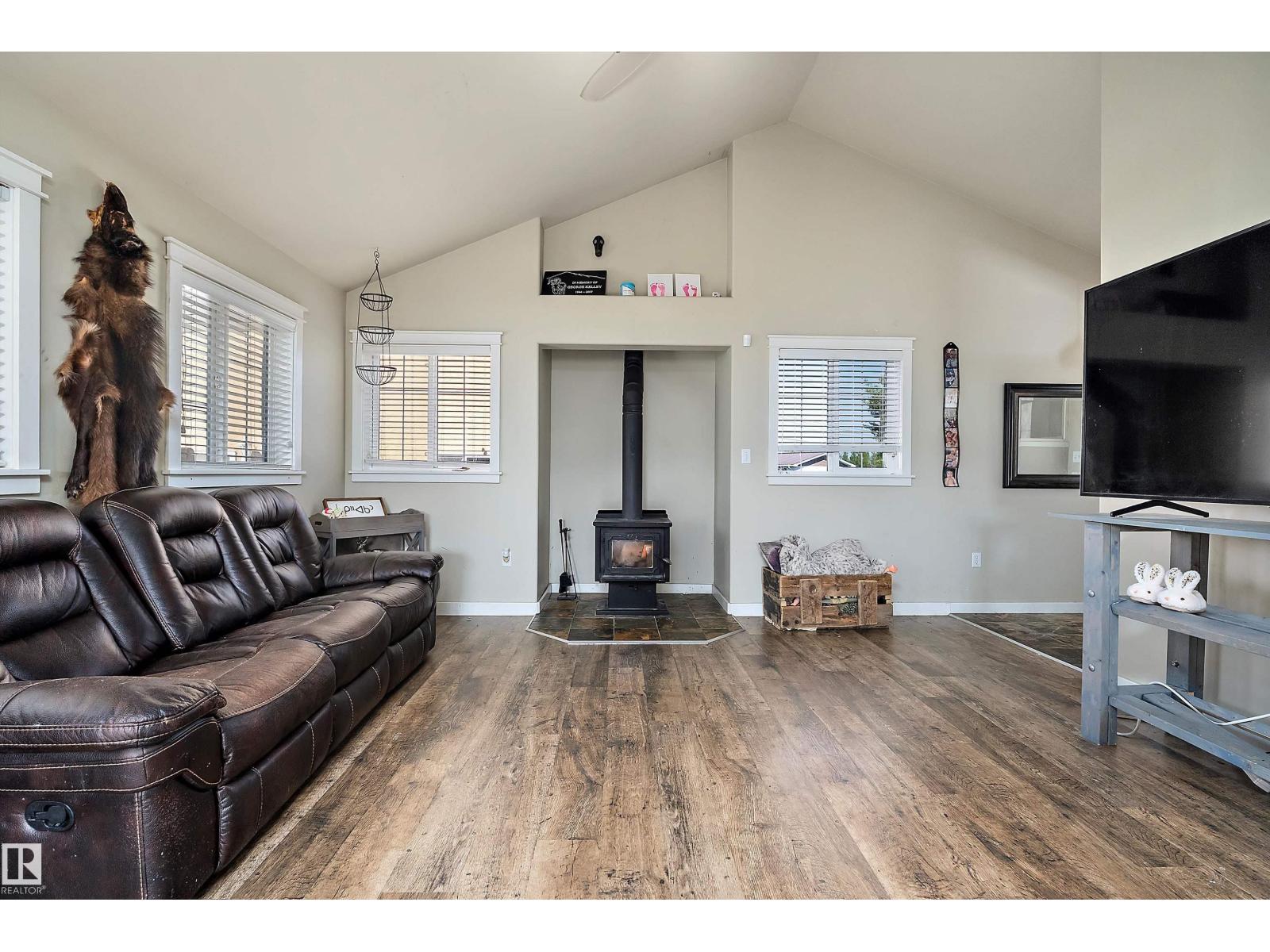 5015 47 Av, Evansburg, Alberta  T0E 0T0 - Photo 11 - E4456085