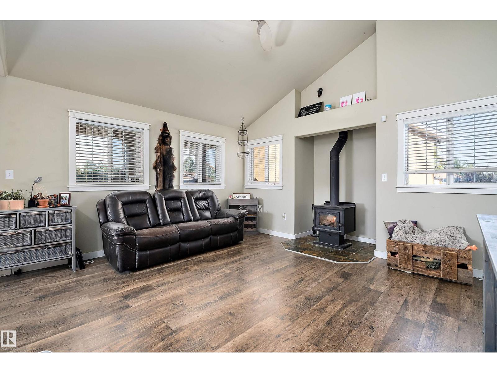 5015 47 Av, Evansburg, Alberta  T0E 0T0 - Photo 12 - E4456085