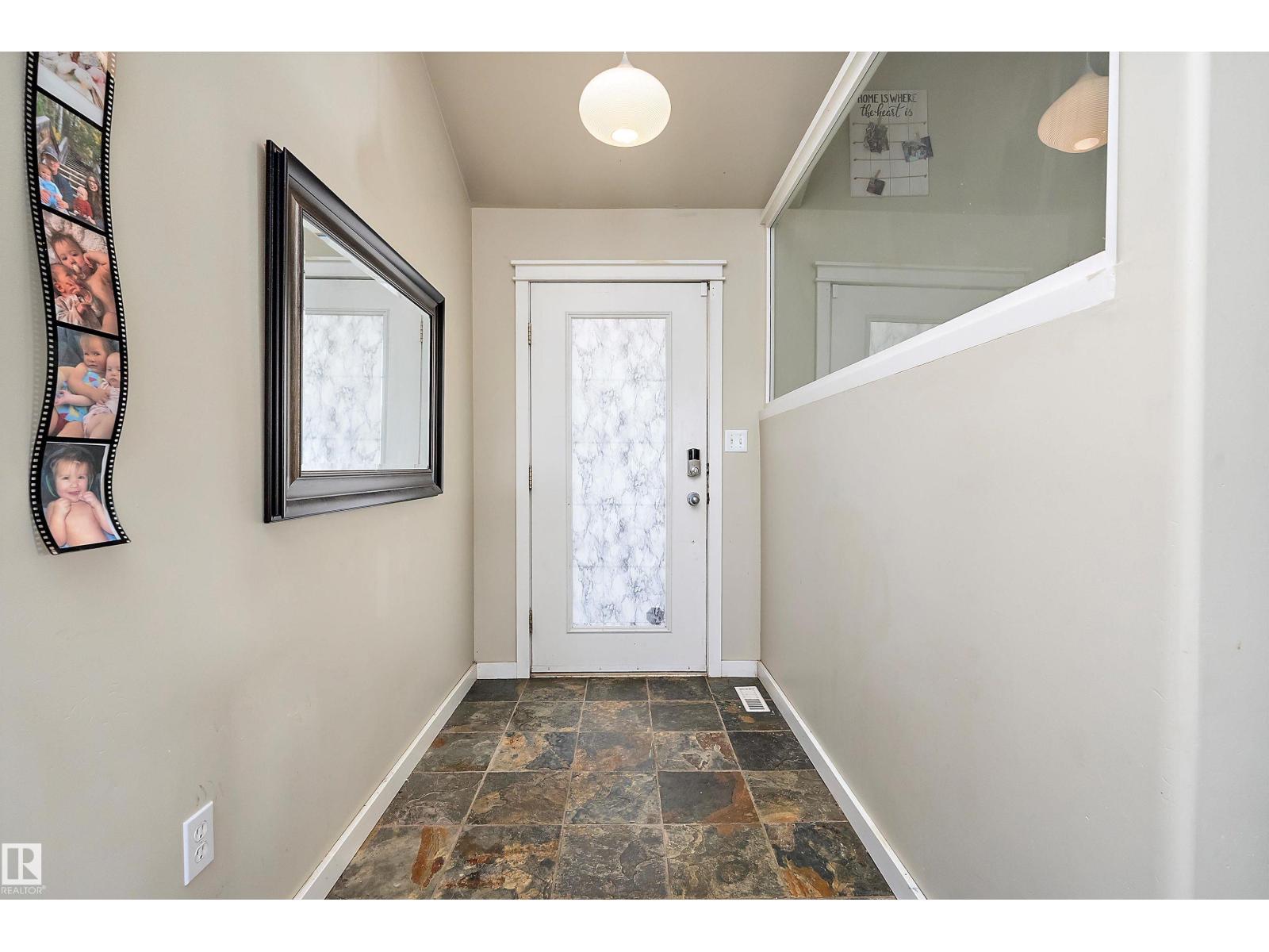 5015 47 Av, Evansburg, Alberta  T0E 0T0 - Photo 5 - E4456085
