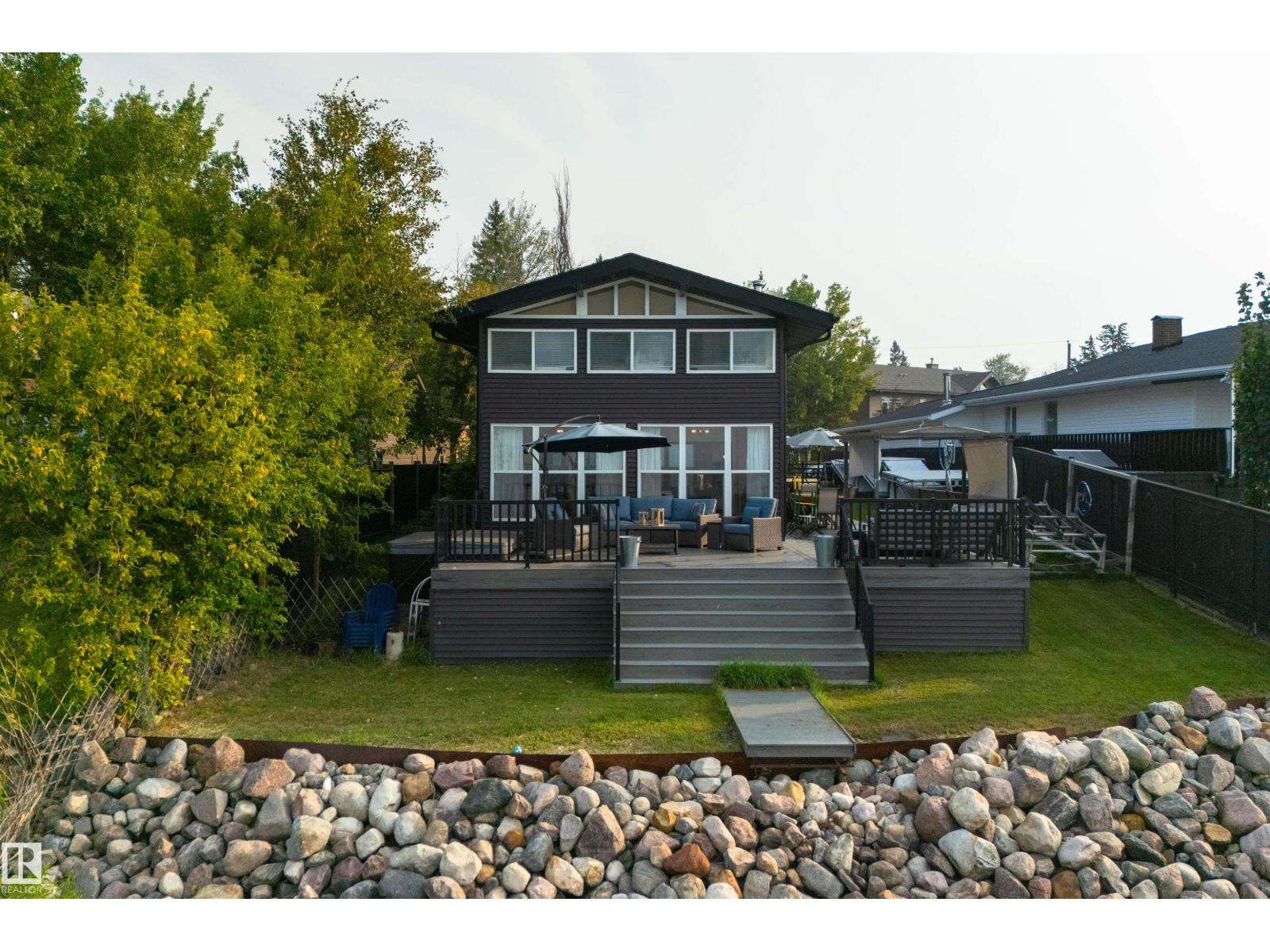 820 8 St, Rural Lac Ste. Anne County, Alberta  T0E 1A0 - Photo 1 - E4456127
