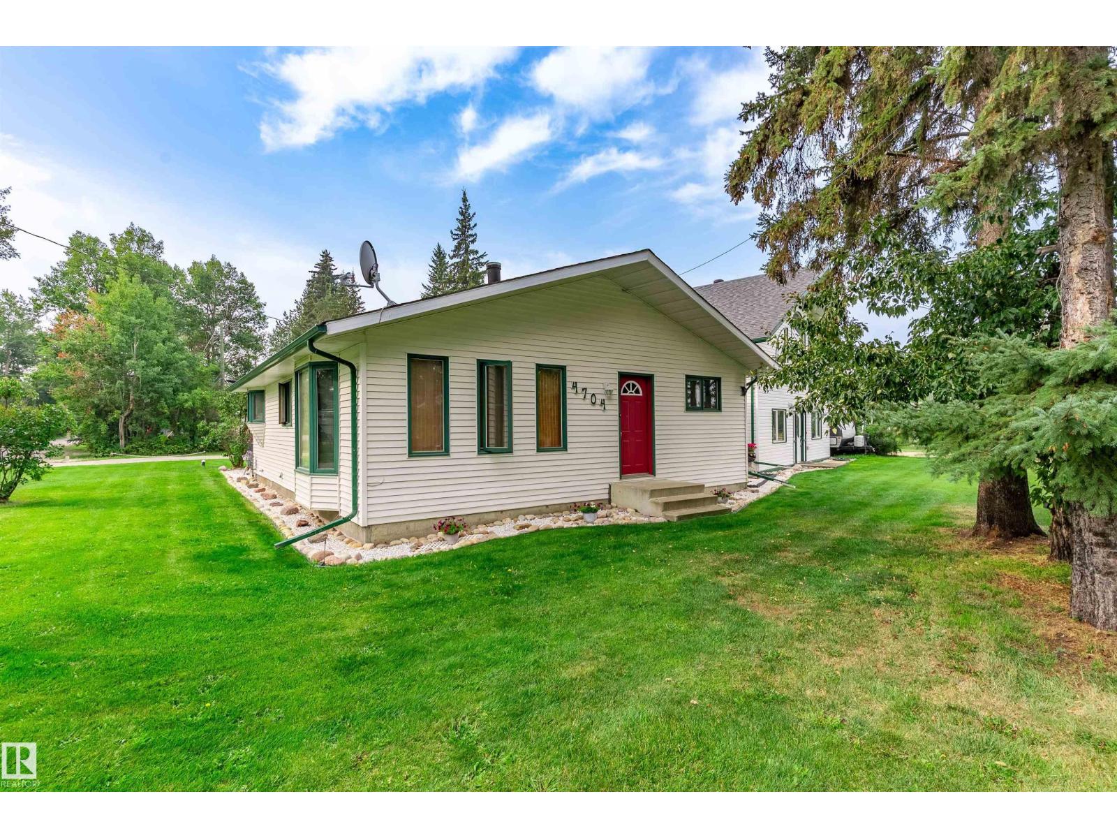 4704 51 St, Rural Lac Ste. Anne County, Alberta  T0E 0A0 - Photo 6 - E4456508