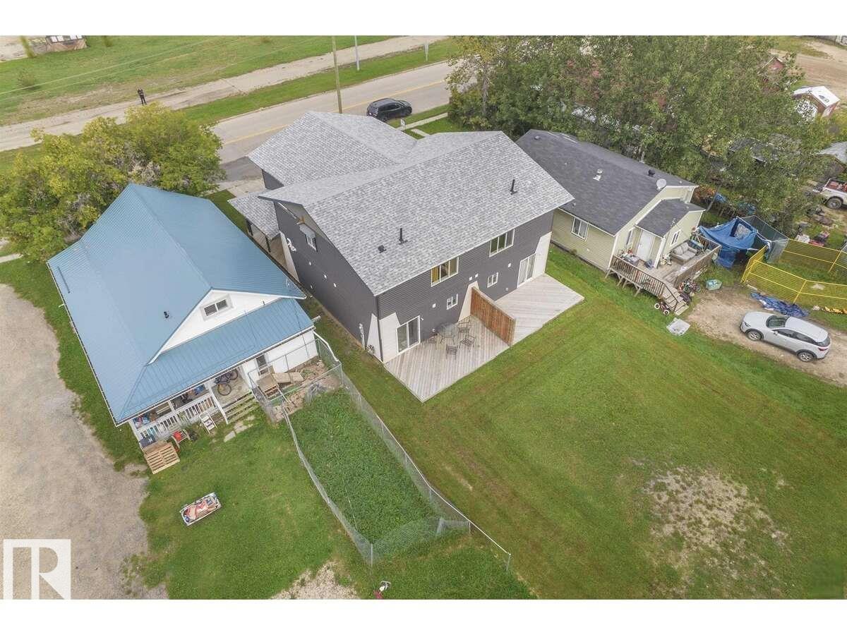 5265 52 St, Mayerthorpe, Alberta  T0E 1N0 - Photo 2 - E4456932